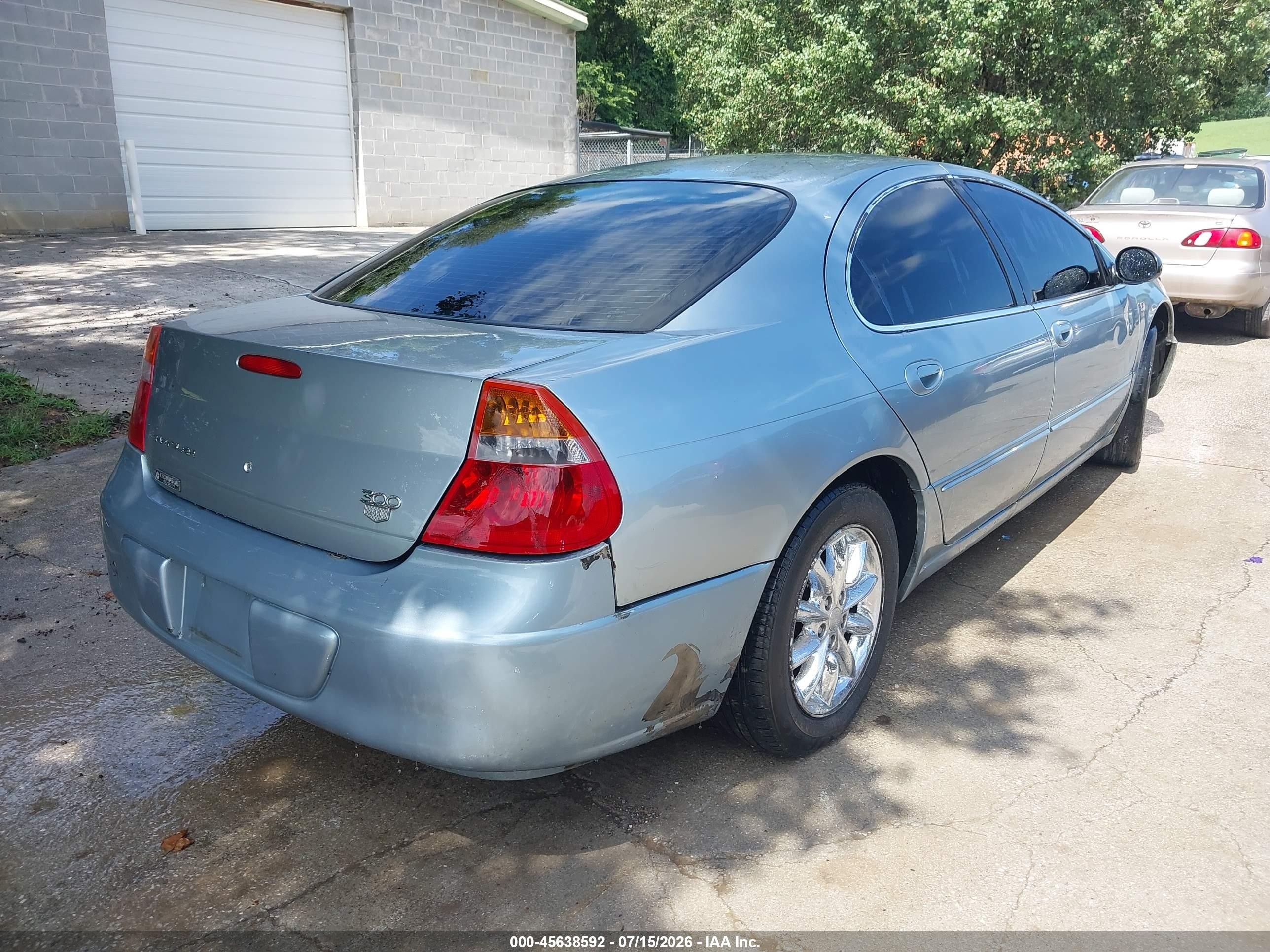 2004 Chrysler 300m   Blue vin: 2C3HE66GX4H615088