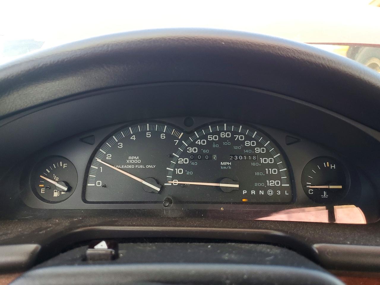 1994 Chrysler Concorde Red vin: 2C3HL56T7RH354099