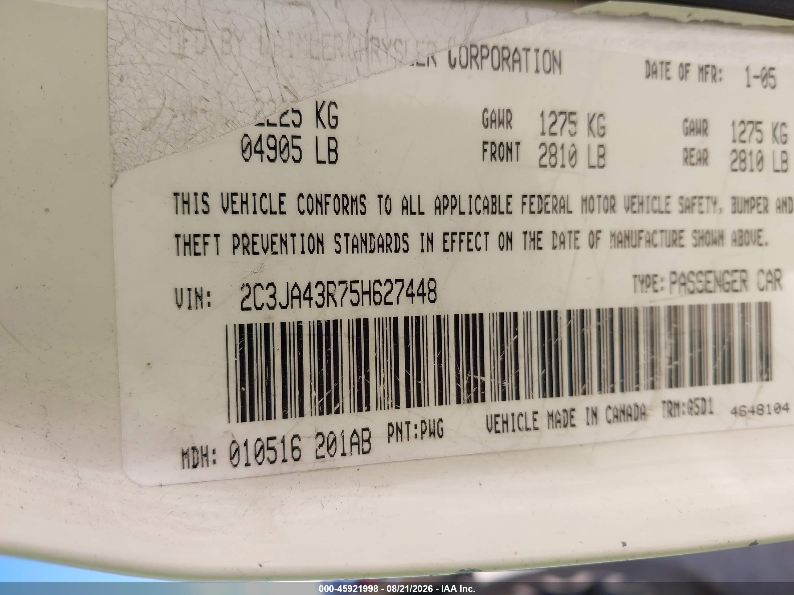2005 Chrysler 300   White vin: 2C3JA43R75H627448