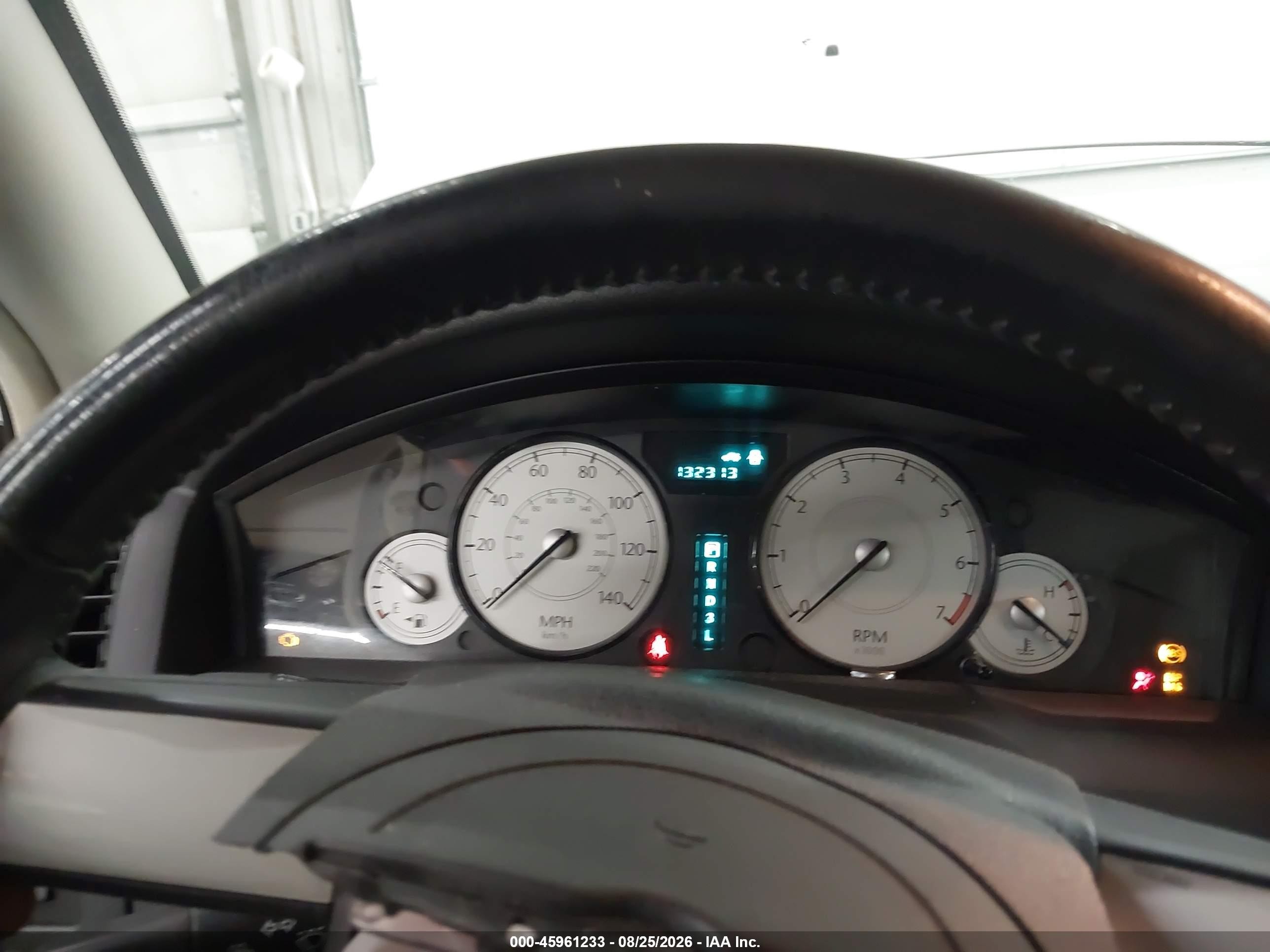 2005 Chrysler 300 Touring White vin: 2C3JA53G05H180806