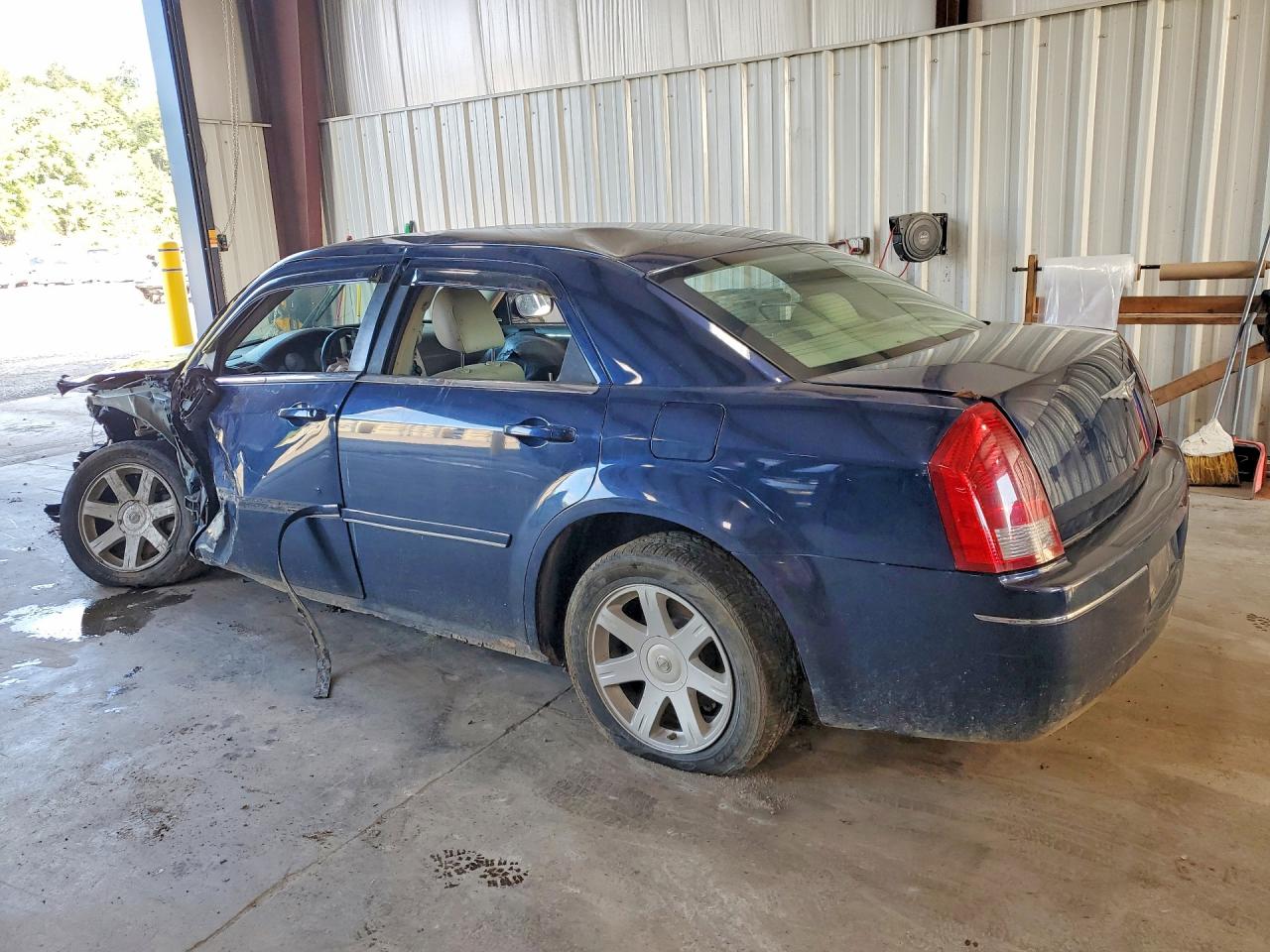 2005 Chrysler 300 Touring Blue vin: 2C3JA53G05H589646
