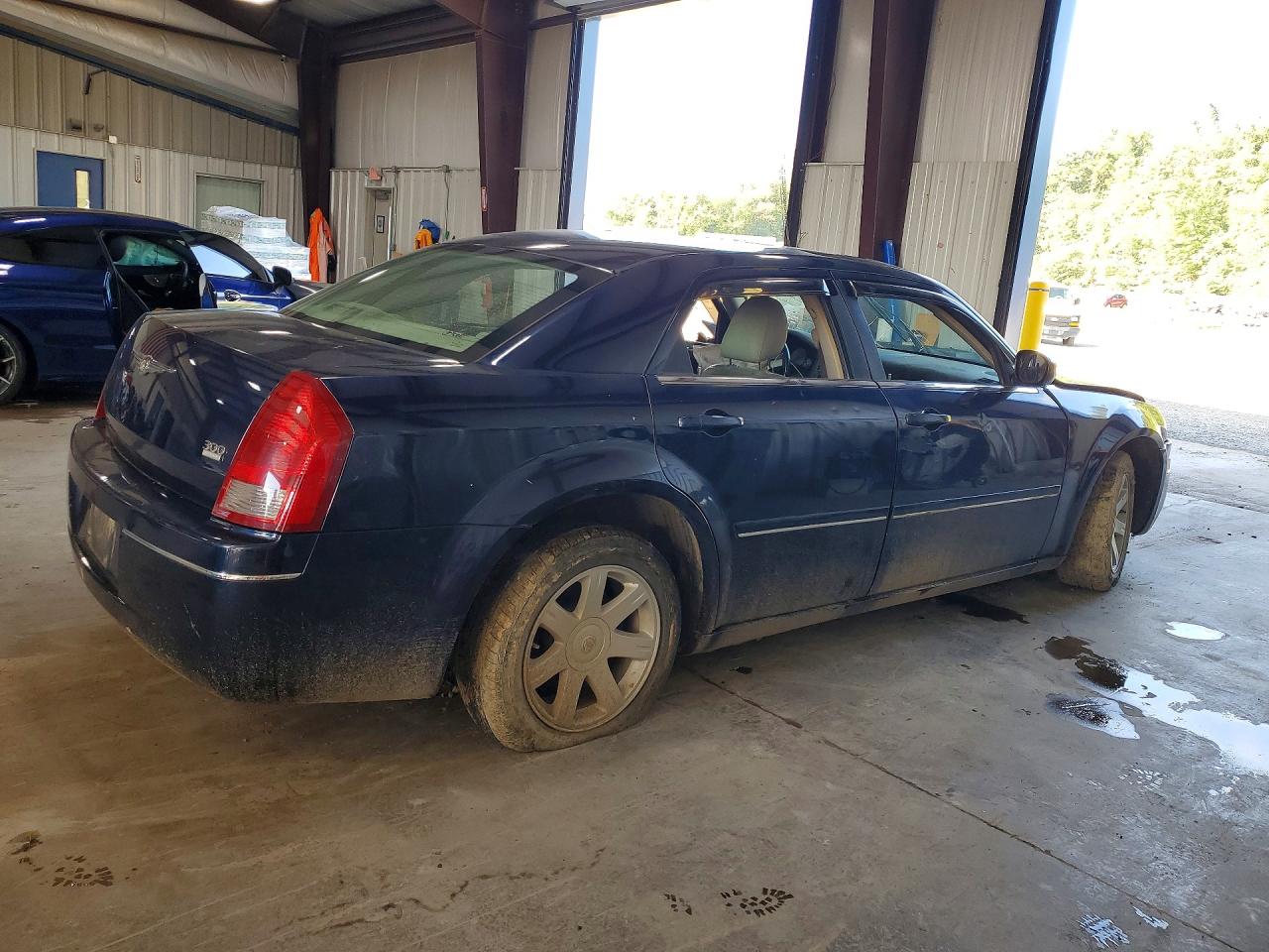 2005 Chrysler 300 Touring Blue vin: 2C3JA53G05H589646