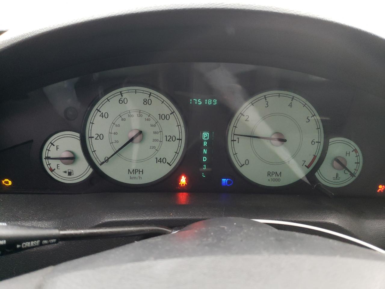 2005 Chrysler 300 Touring Серебряный vin: 2C3JA53G05H666144