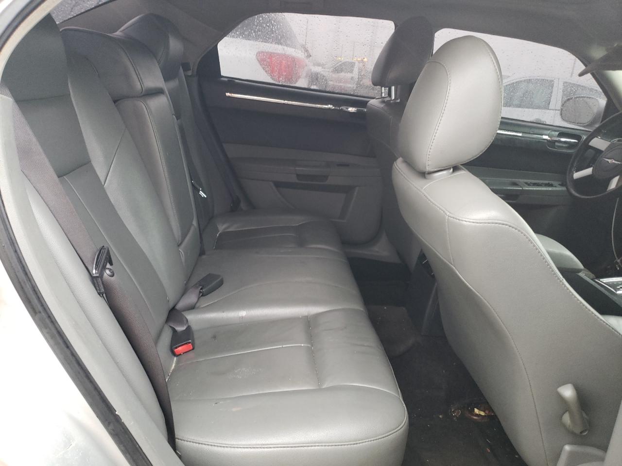 2005 Chrysler 300 Touring Серебряный vin: 2C3JA53G05H666144