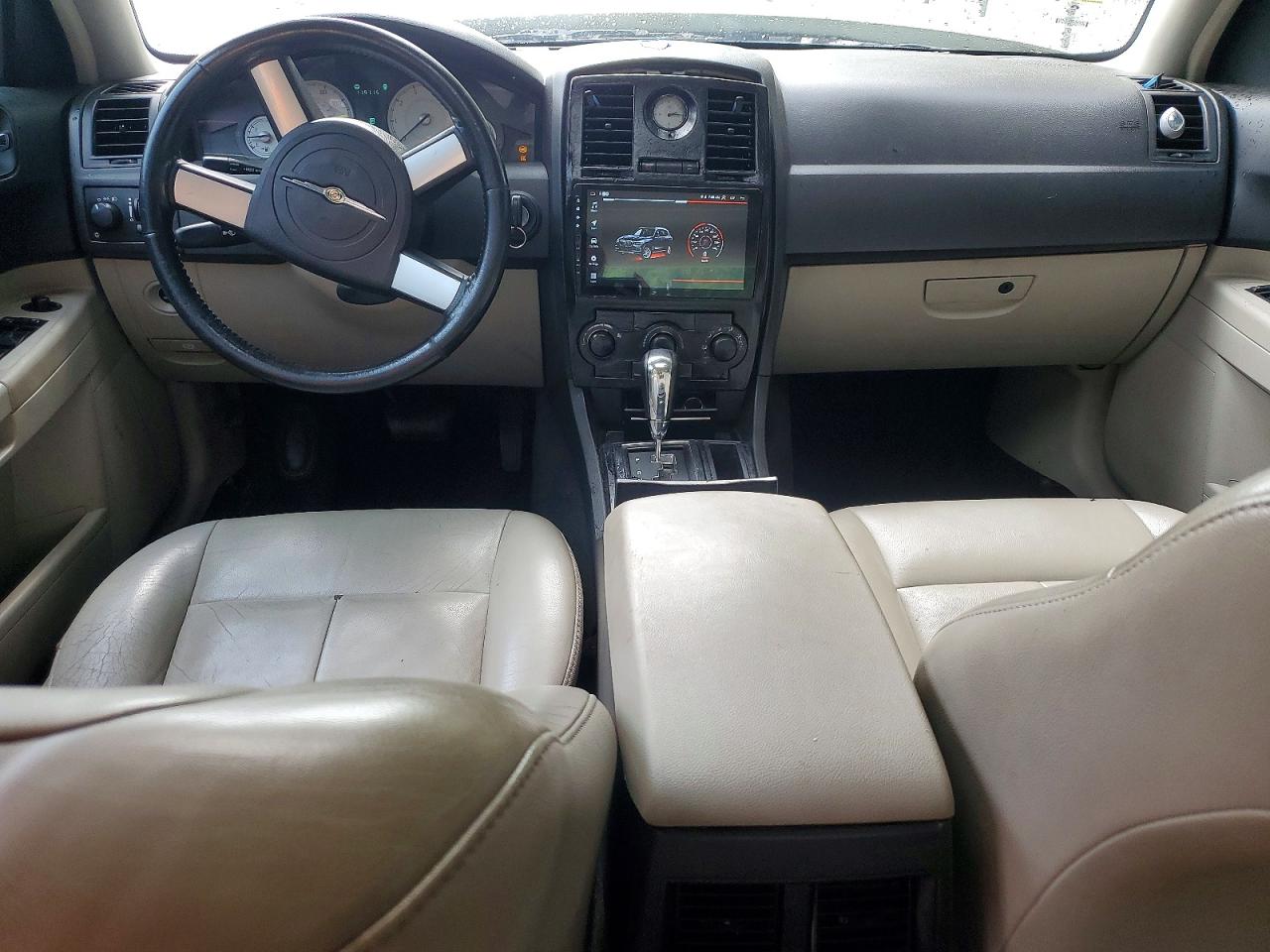 2005 Chrysler 300 Touring White vin: 2C3JA53G15H136121