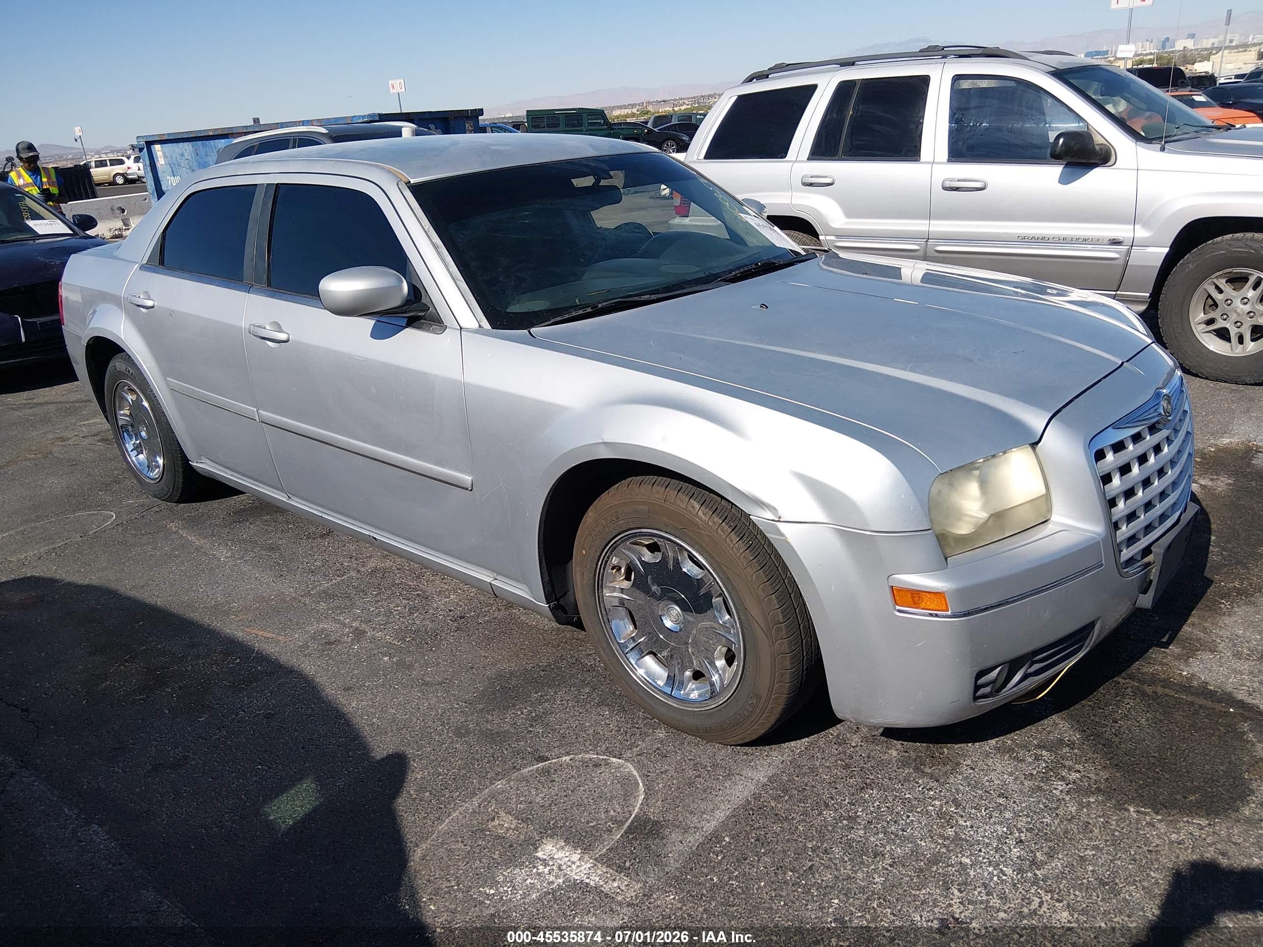 2005 Chrysler 300 Touring Silver vin: 2C3JA53G25H138931