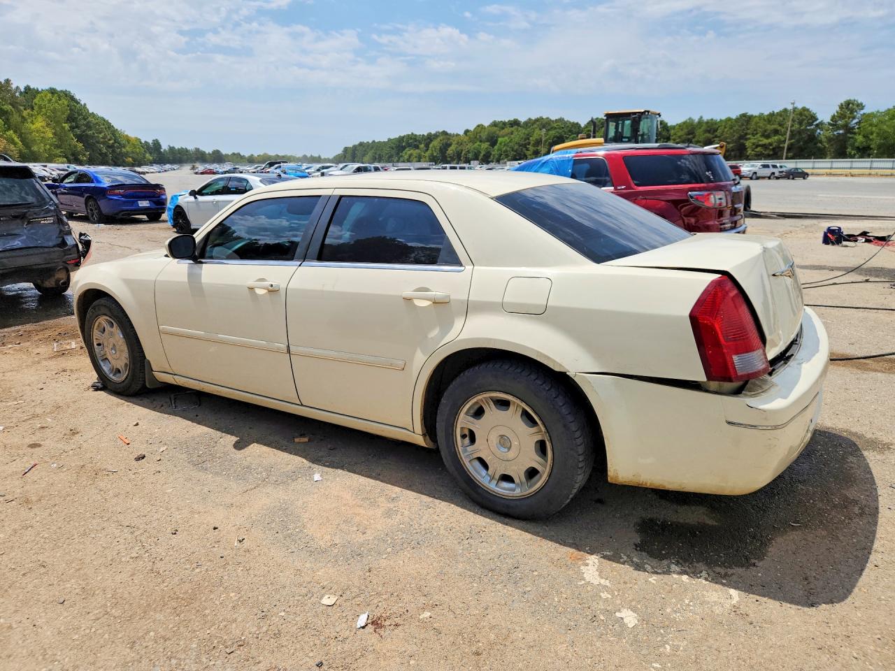 2005 Chrysler 300 Touring White vin: 2C3JA53G35H508400