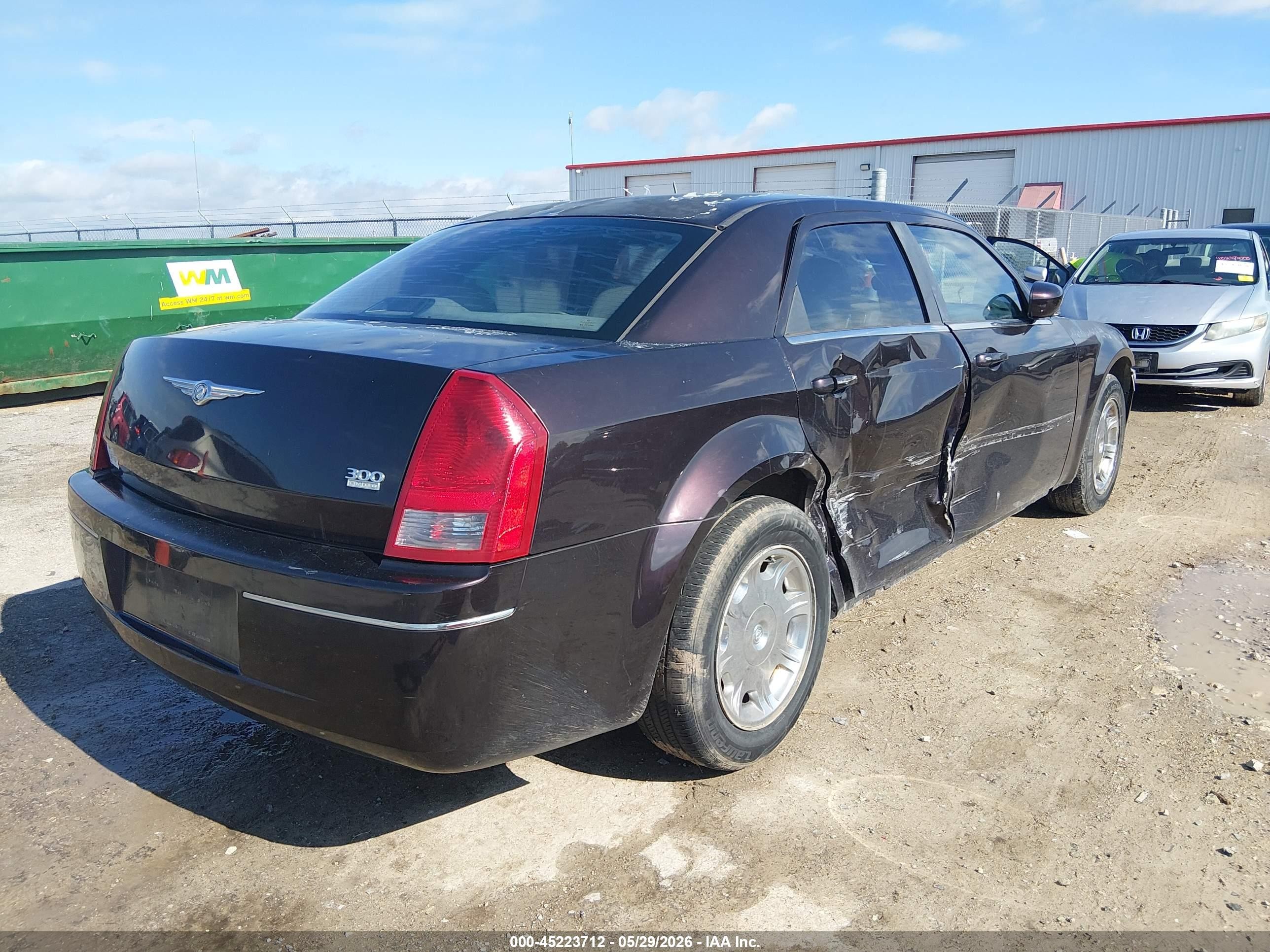 2005 Chrysler 300 Touring Maroon vin: 2C3JA53G45H116106