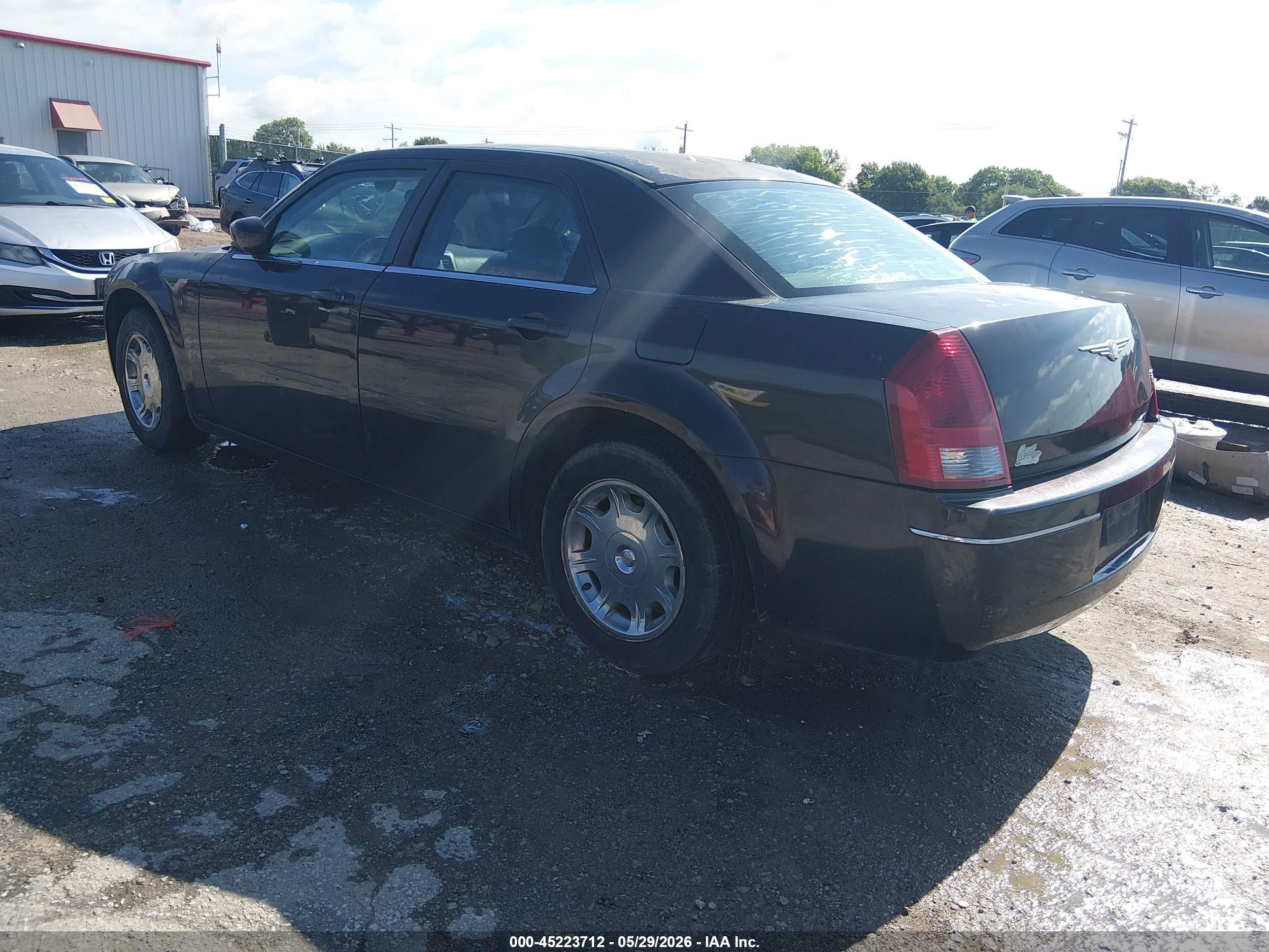 2005 Chrysler 300 Touring Maroon vin: 2C3JA53G45H116106