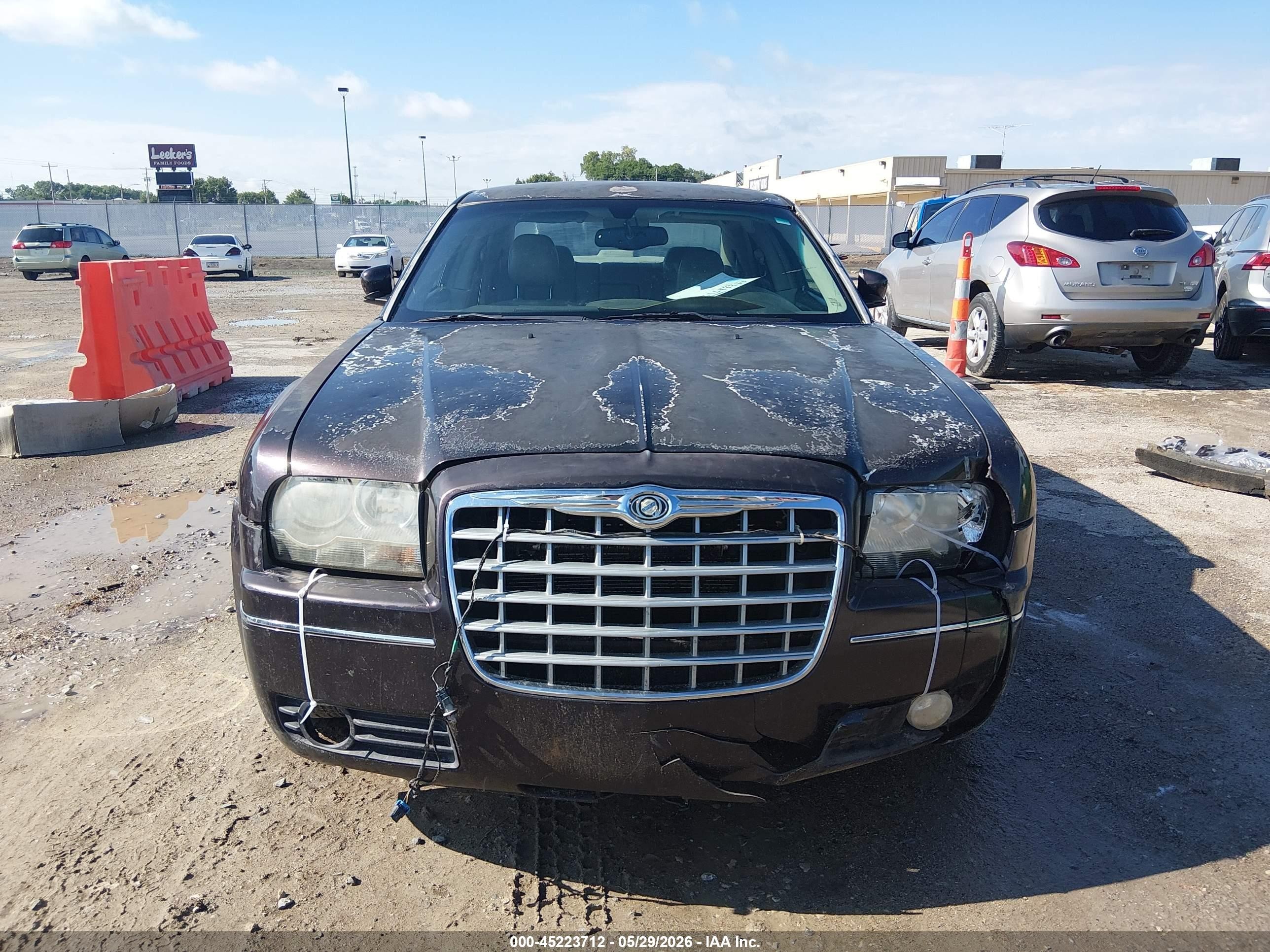 2005 Chrysler 300 Touring Maroon vin: 2C3JA53G45H116106