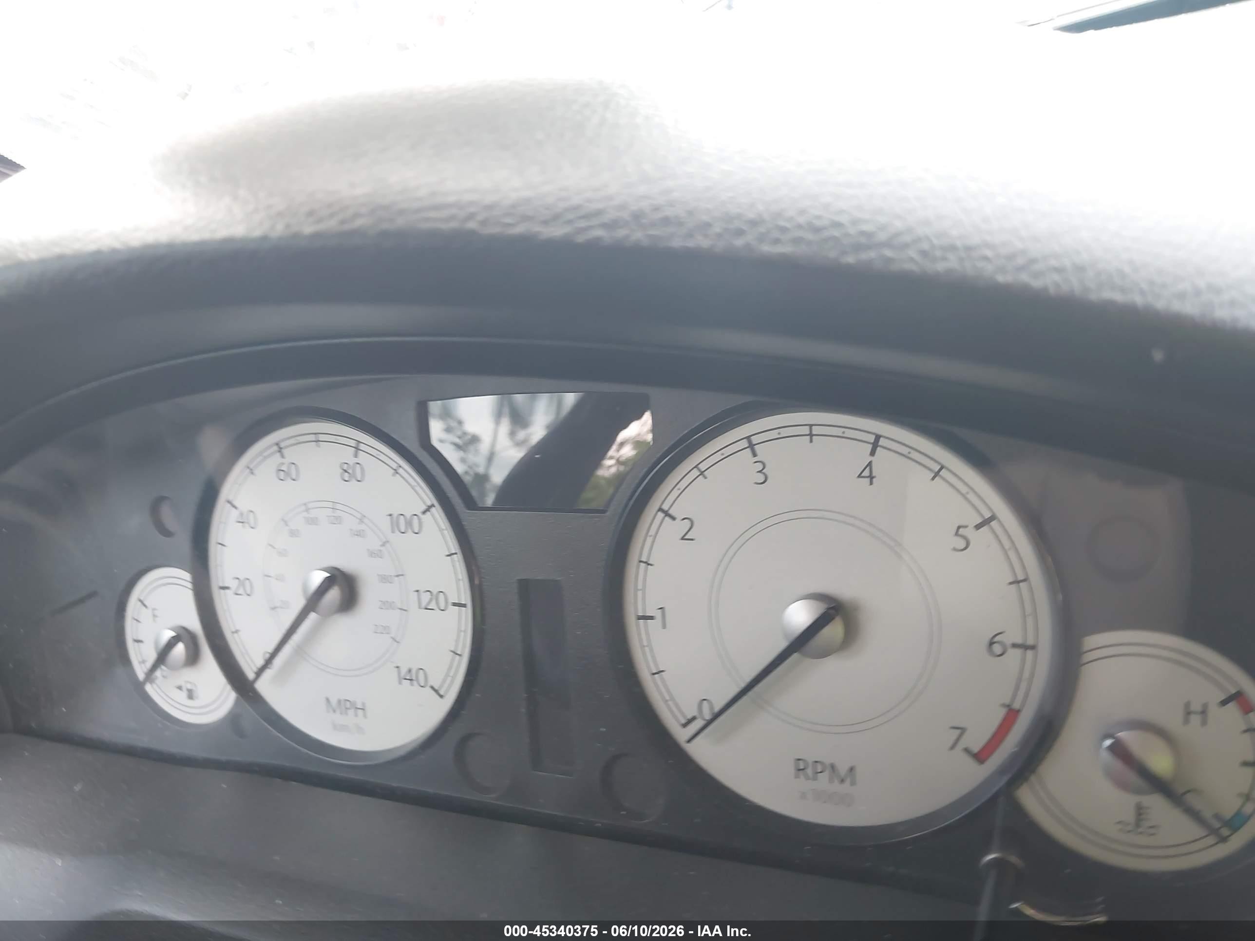 2005 Chrysler 300 Touring Silver vin: 2C3JA53G45H169078