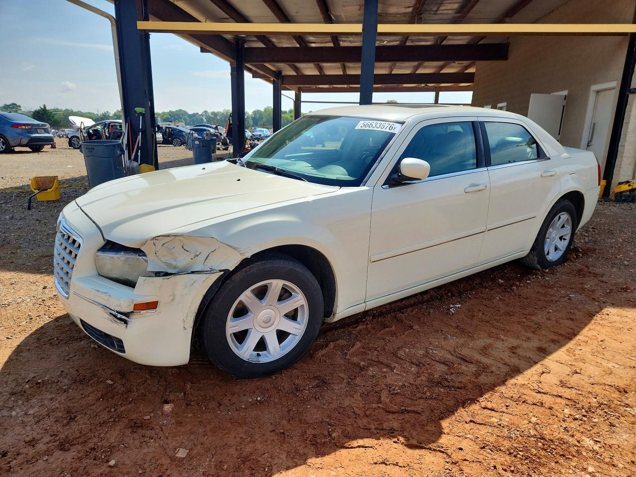 2005 Chrysler 300 Touring Белый vin: 2C3JA53G45H616928
