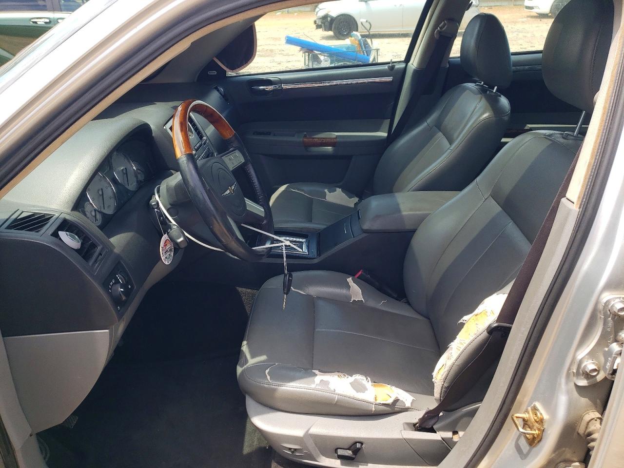 2005 Chrysler 300 Touring Silver vin: 2C3JA53G45H643658