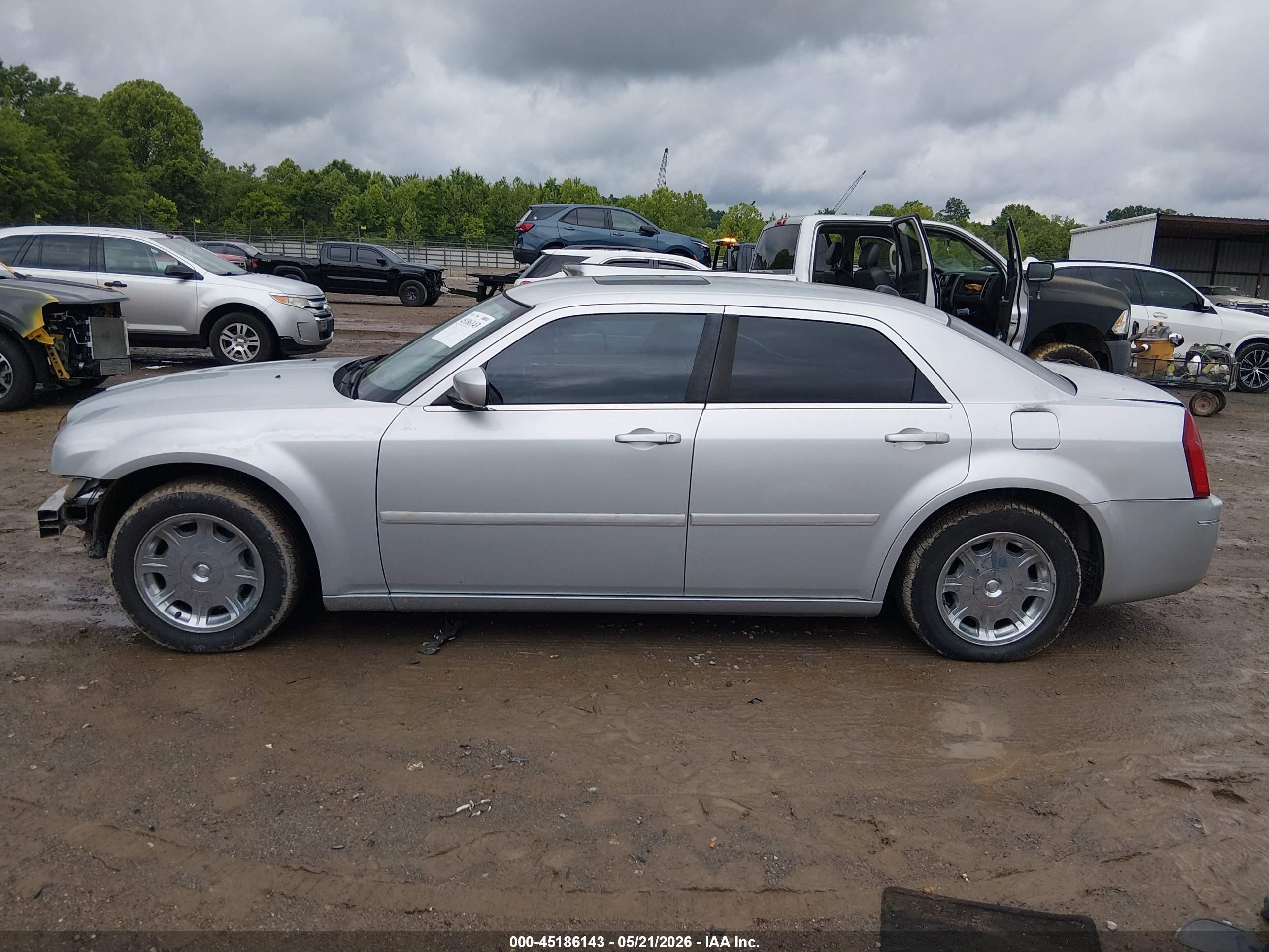 2005 Chrysler 300 Touring Silver vin: 2C3JA53G65H180258