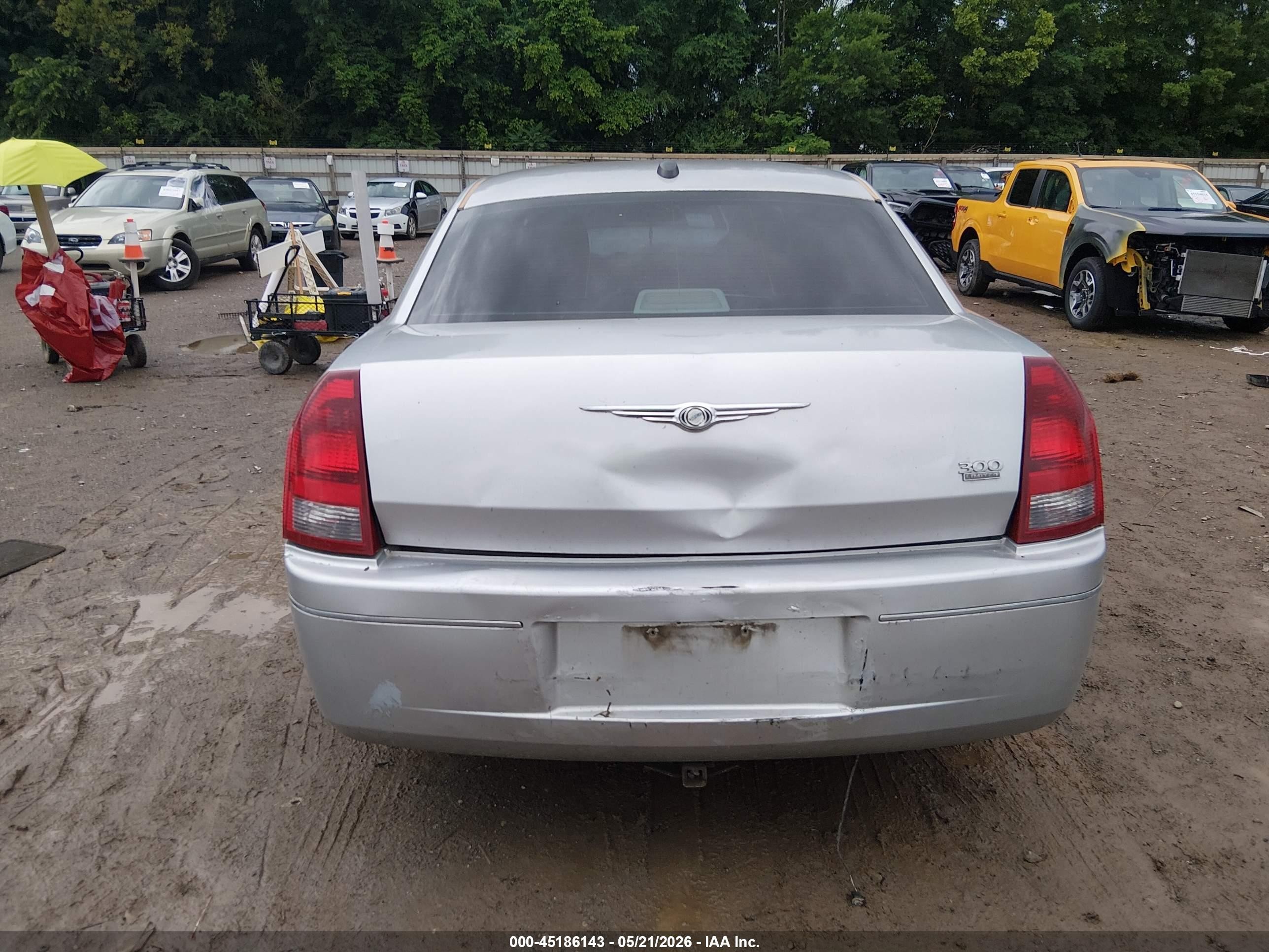2005 Chrysler 300 Touring Silver vin: 2C3JA53G65H180258