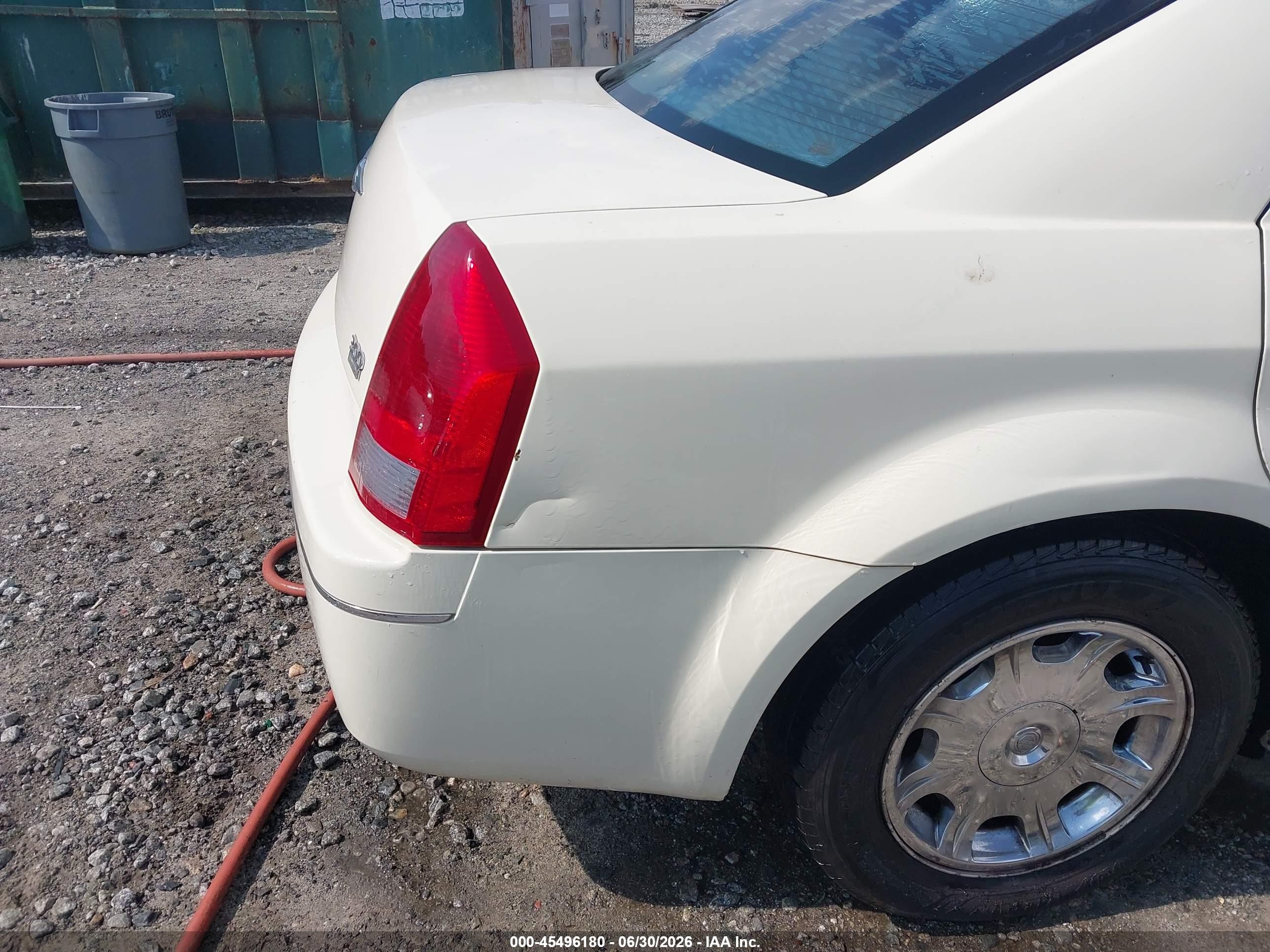 2005 Chrysler 300 Touring White vin: 2C3JA53G75H694118