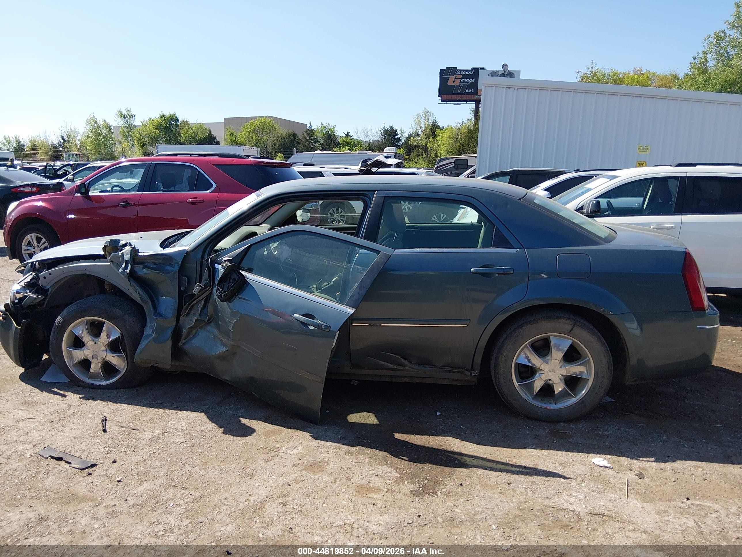 2005 Chrysler 300 Touring Blue vin: 2C3JA53G95H117364