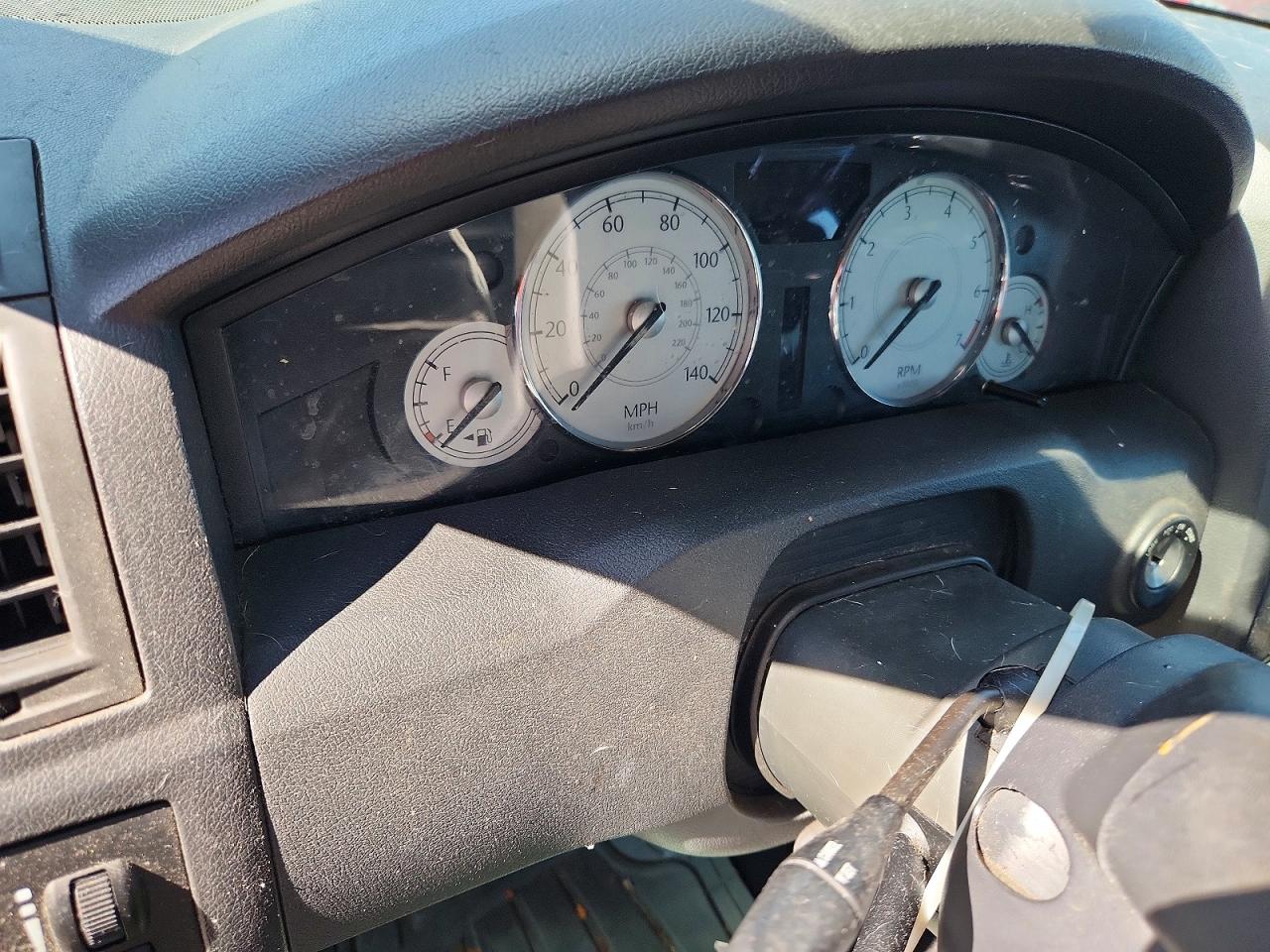 2005 Chrysler 300 Touring Серебряный vin: 2C3JA53G95H154799