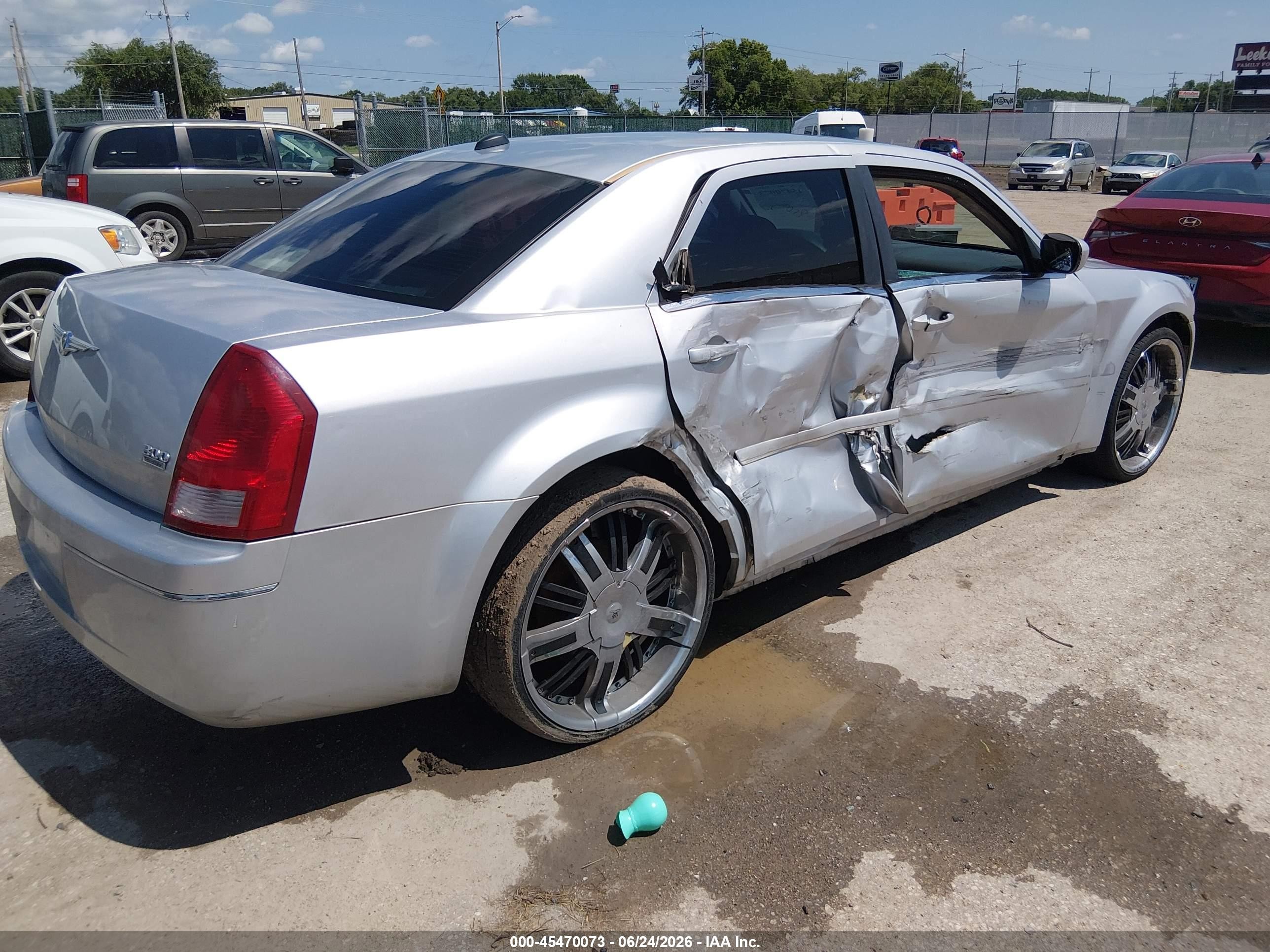 2005 Chrysler 300 Touring Silver vin: 2C3JA53G95H187155