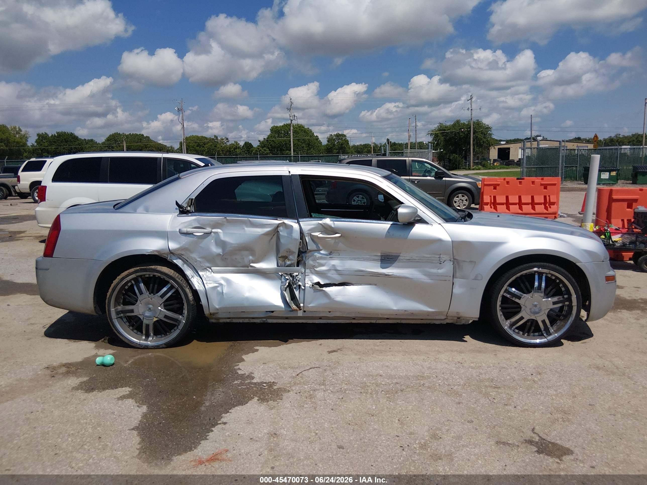 2005 Chrysler 300 Touring Silver vin: 2C3JA53G95H187155