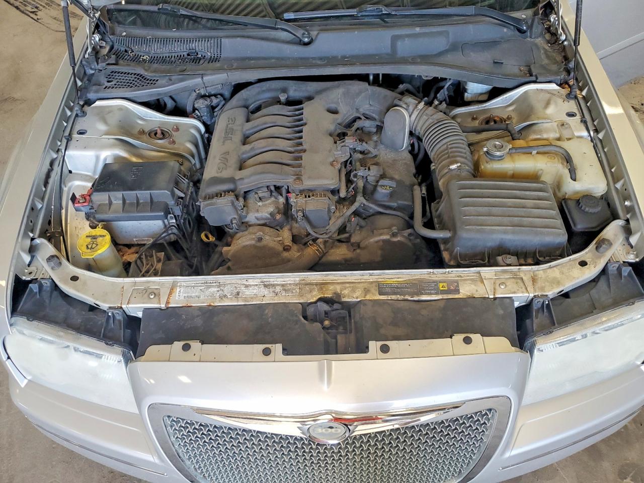 2005 Chrysler 300 Touring Silver vin: 2C3JA53GX5H556153