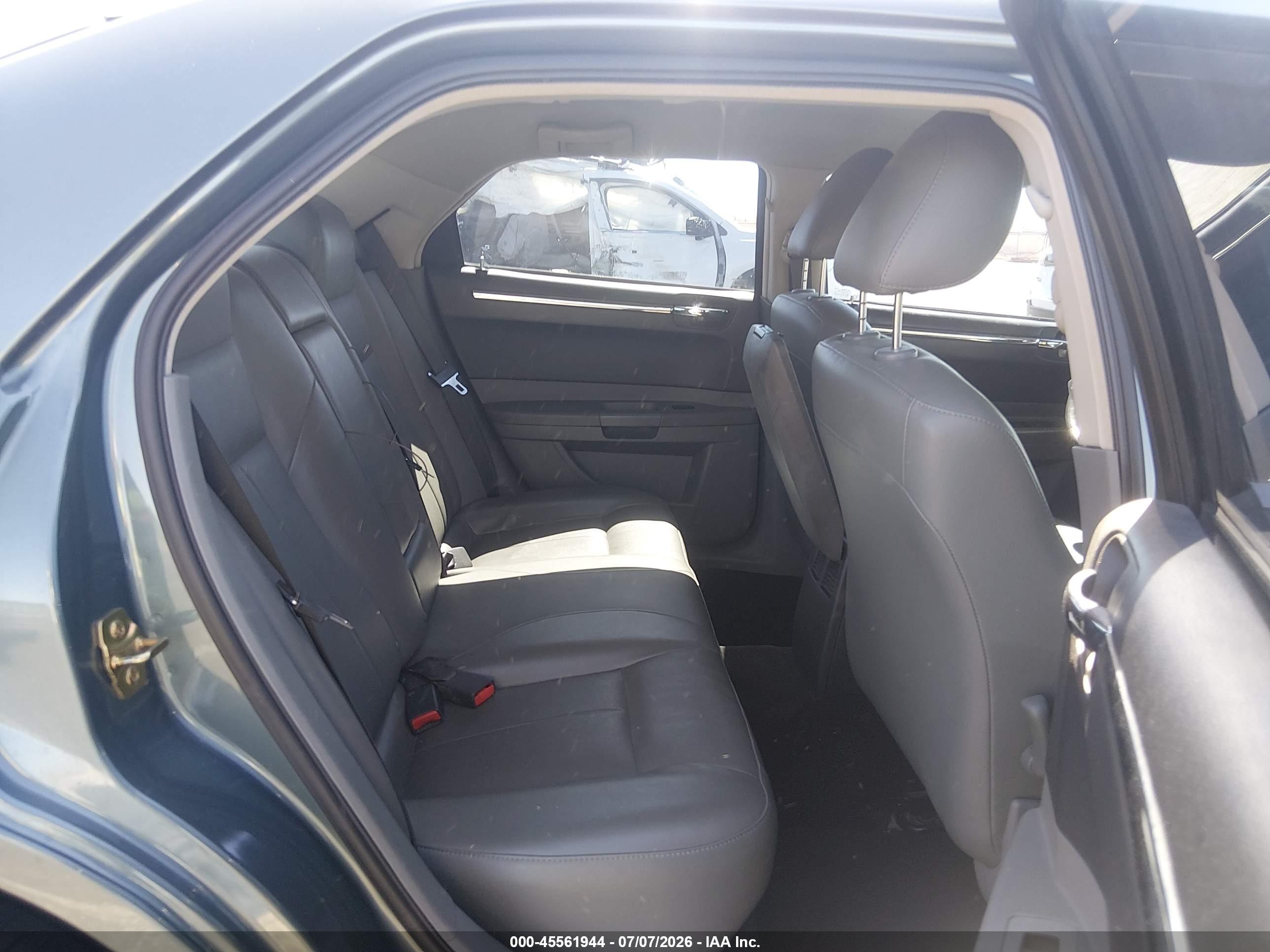 2005 Chrysler 300 Touring Blue vin: 2C3JA53GX5H691875