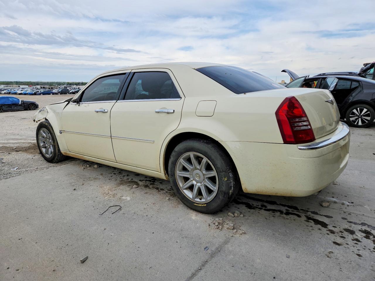 2005 Chrysler 300c Hemi C Beige vin: 2C3JA63H35H664824