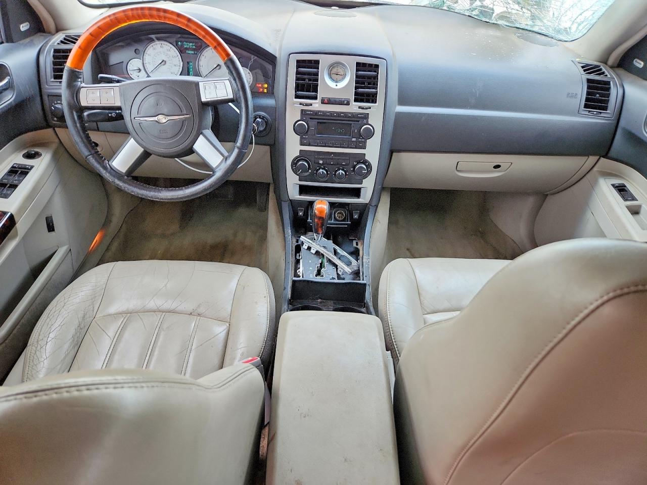 2005 Chrysler 300c Hemi C Beige vin: 2C3JA63H35H664824