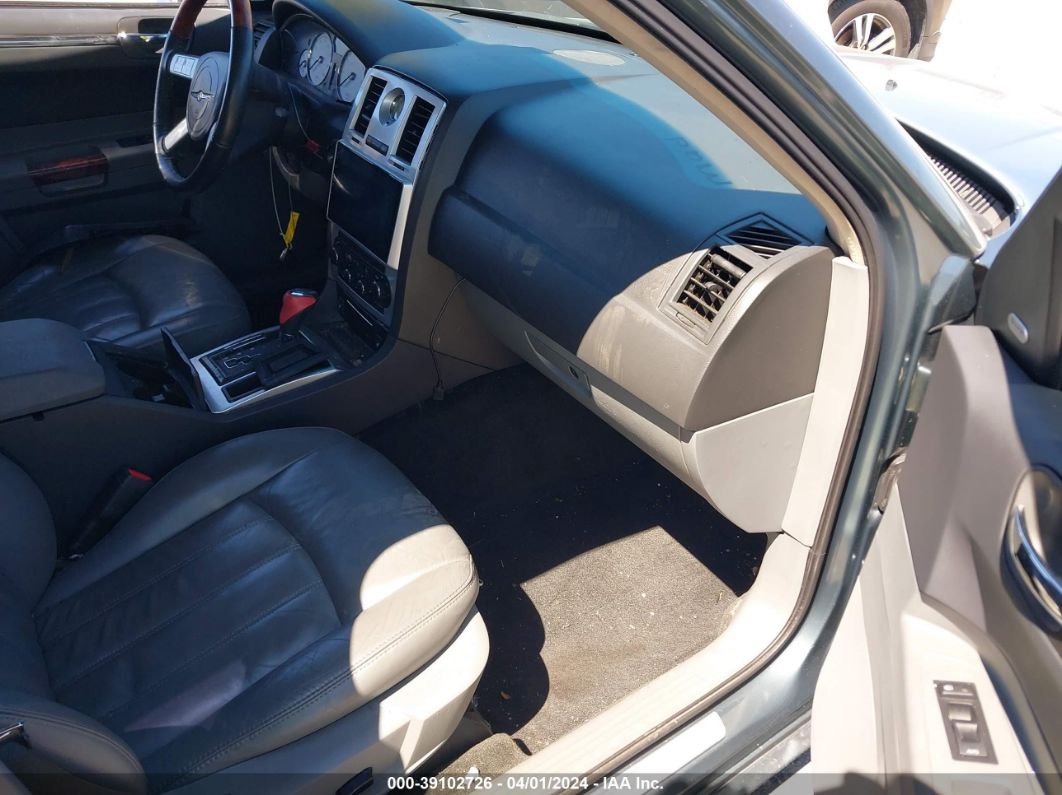 2005 Chrysler 300c   Gray vin: 2C3JA63H35H687410