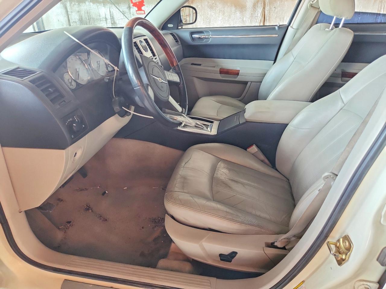 2005 Chrysler 300c White vin: 2C3JA63H85H616509