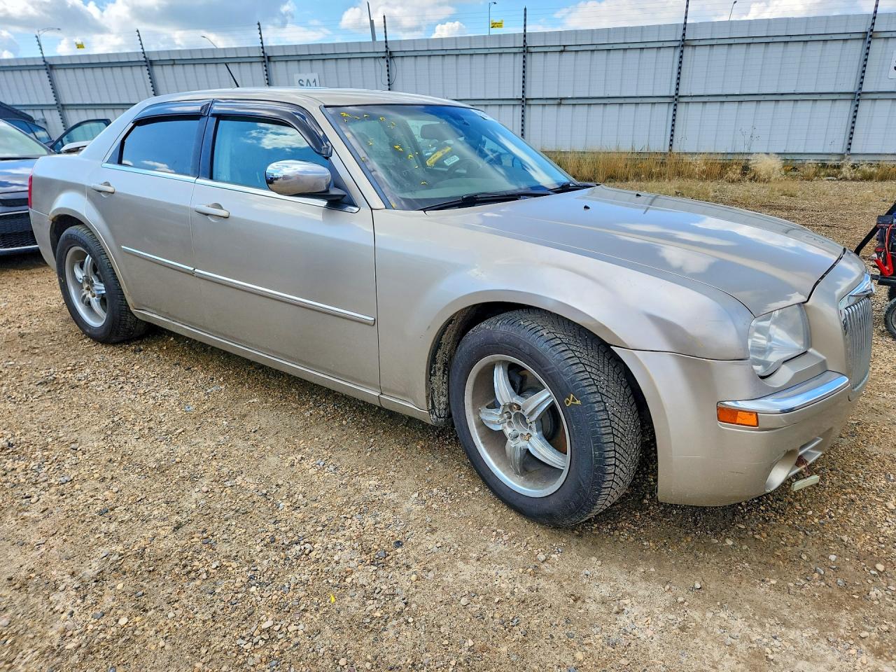 2008 Chrysler 300 Limited Желто-коричневый vin: 2C3KA33G18H238063