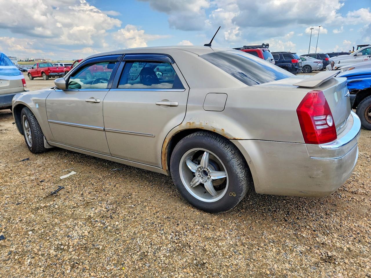 2008 Chrysler 300 Limited Желто-коричневый vin: 2C3KA33G18H238063
