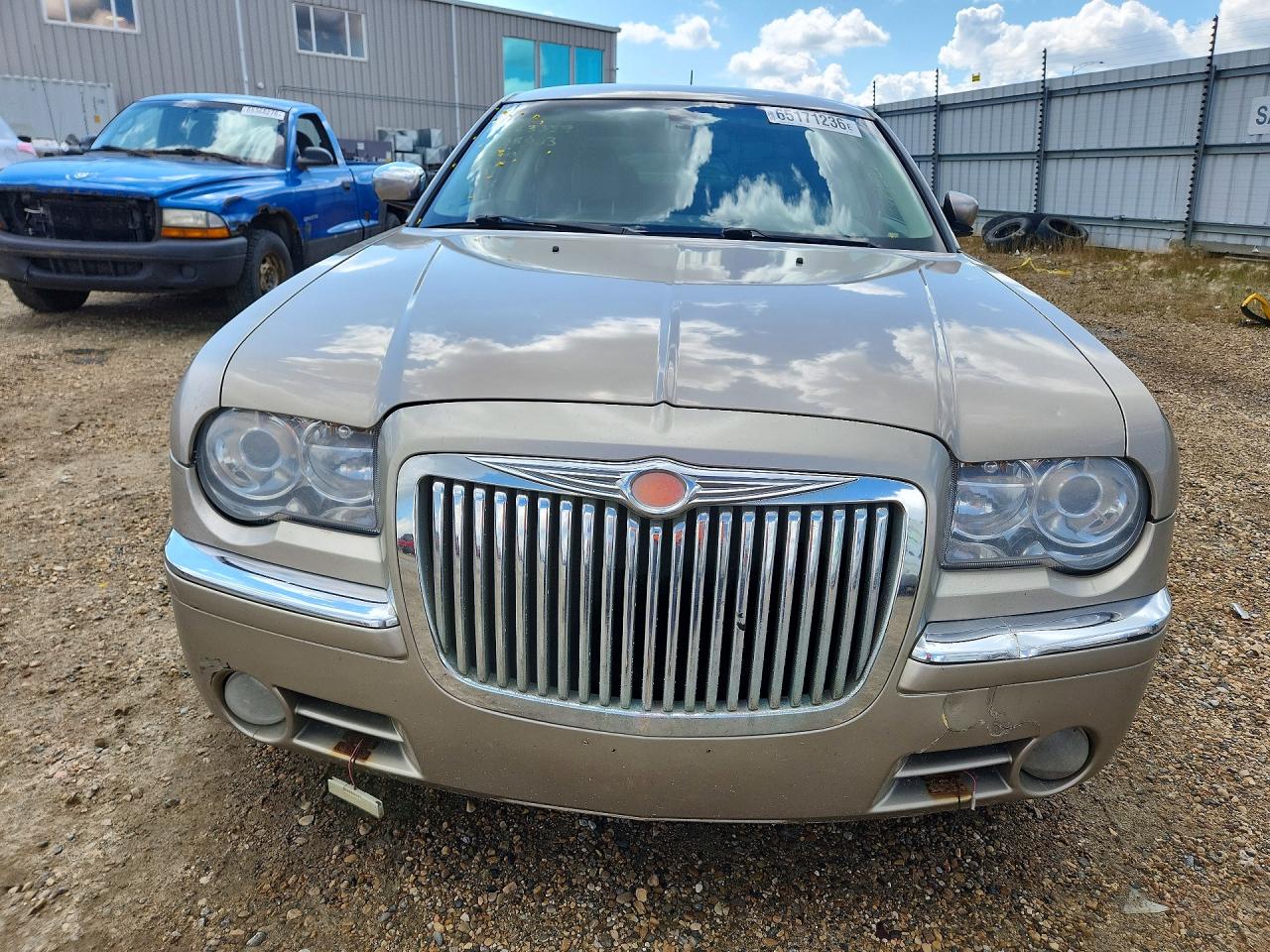 2008 Chrysler 300 Limited Желто-коричневый vin: 2C3KA33G18H238063