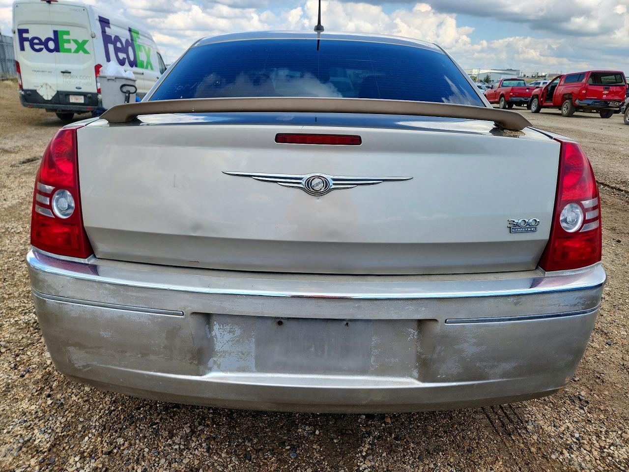 2008 Chrysler 300 Limited Желто-коричневый vin: 2C3KA33G18H238063