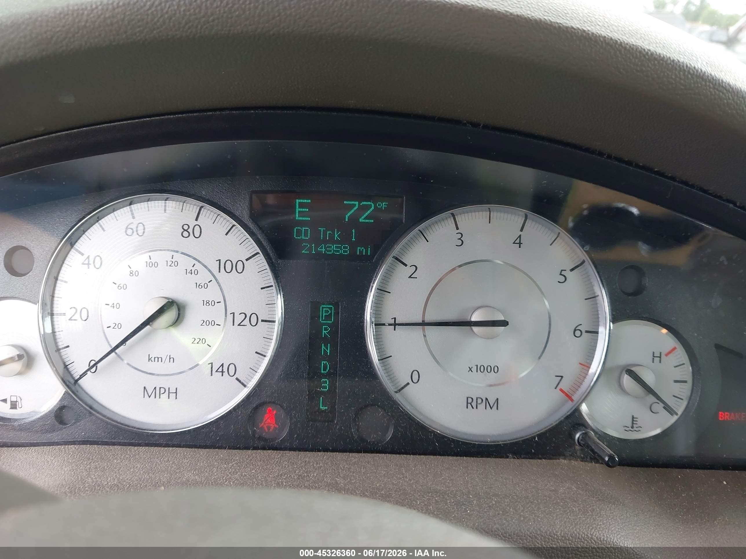2008 Chrysler 300 Limited Red vin: 2C3KA33G38H179260