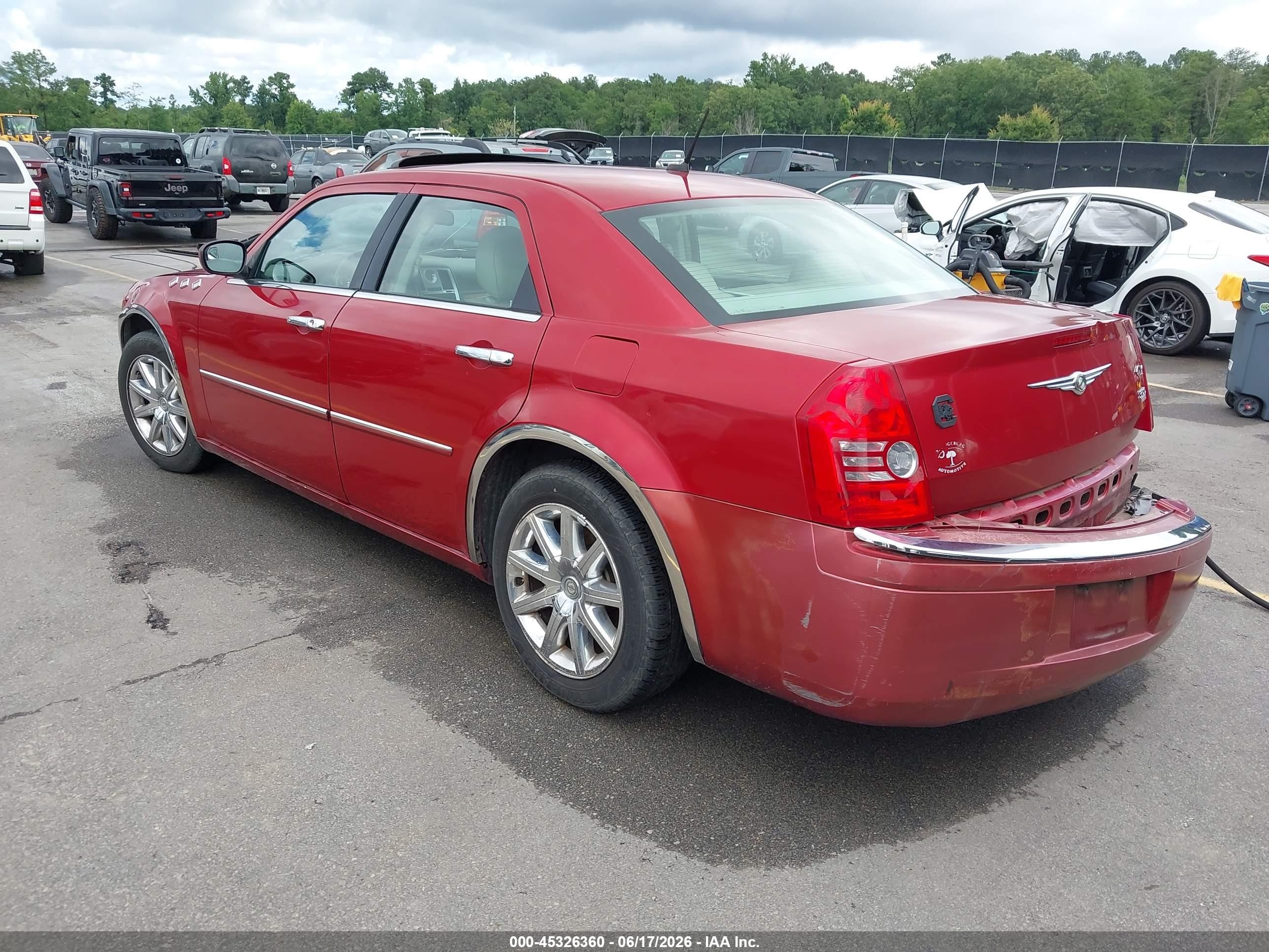 2008 Chrysler 300 Limited Red vin: 2C3KA33G38H179260