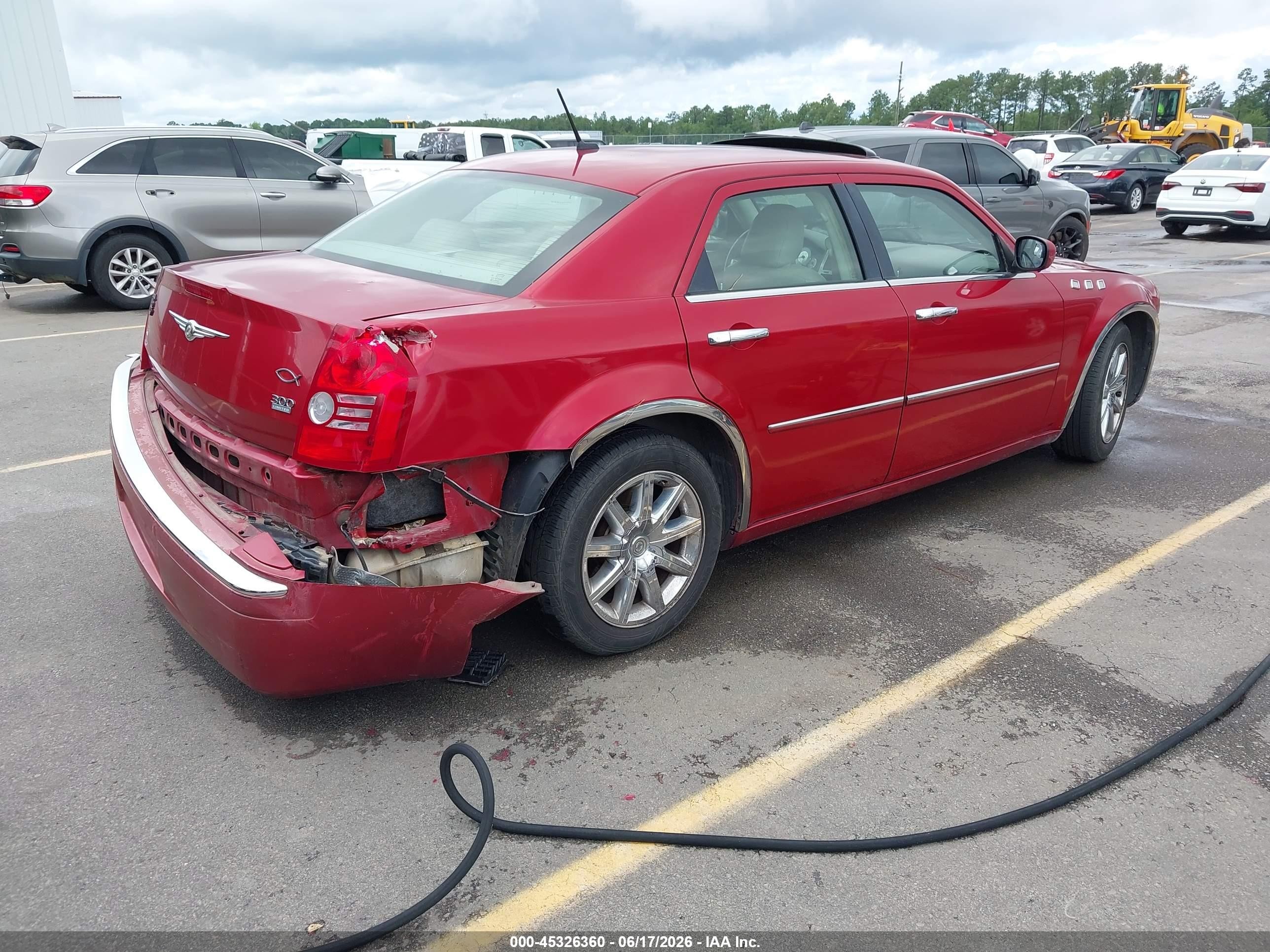 2008 Chrysler 300 Limited Red vin: 2C3KA33G38H179260