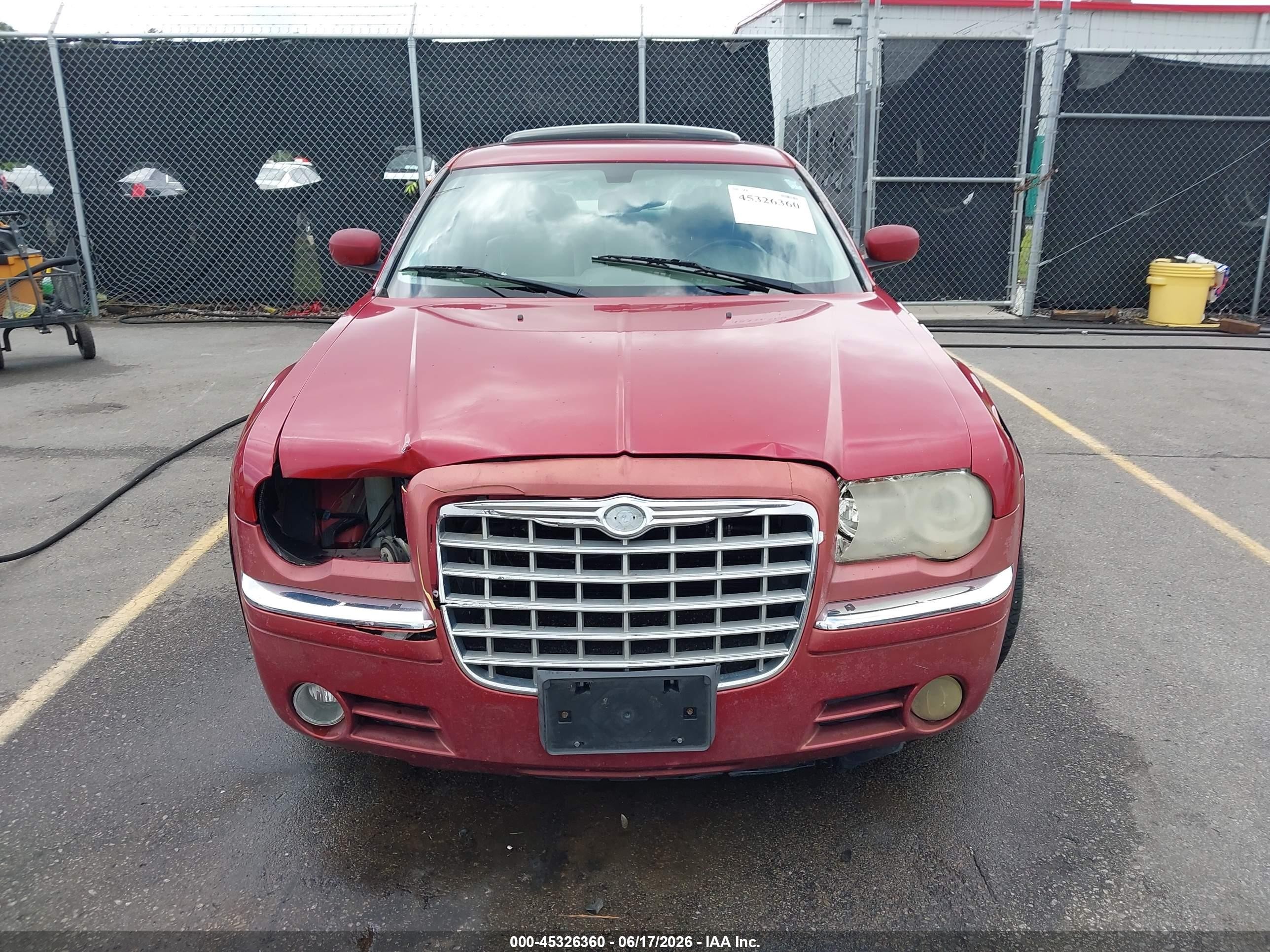 2008 Chrysler 300 Limited Red vin: 2C3KA33G38H179260