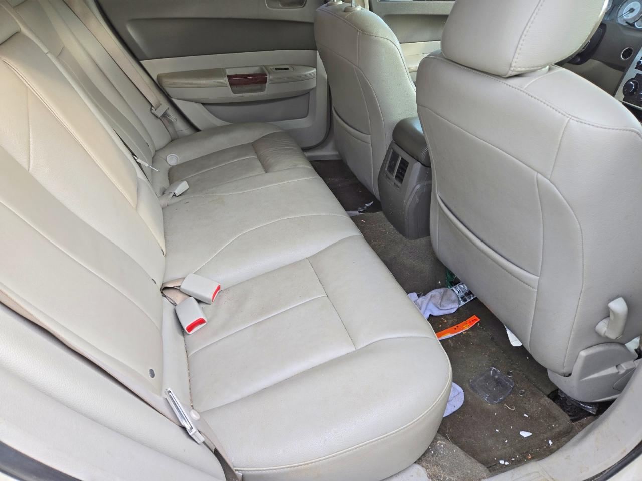 2008 Chrysler 300 Limited Белый vin: 2C3KA33GX8H307896