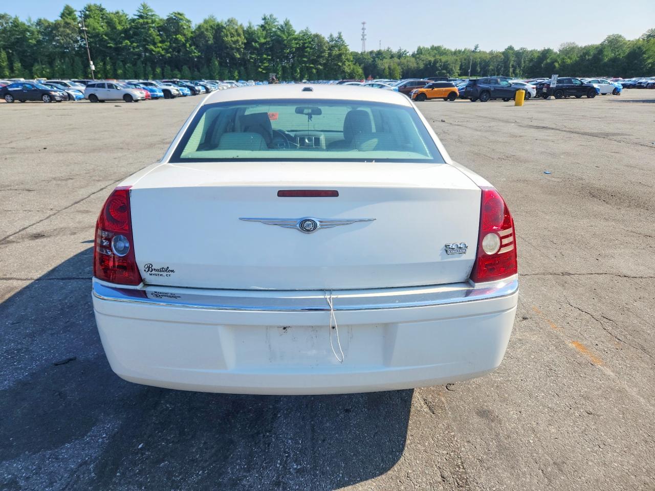 2009 Chrysler 300 Limited White vin: 2C3KA33V69H604065