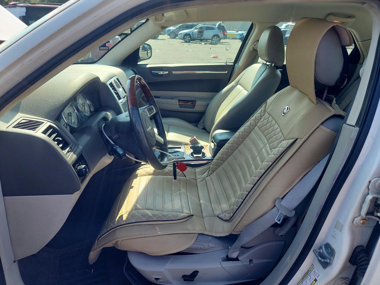 2009 Chrysler 300 Limited White vin: 2C3KA33V69H604065