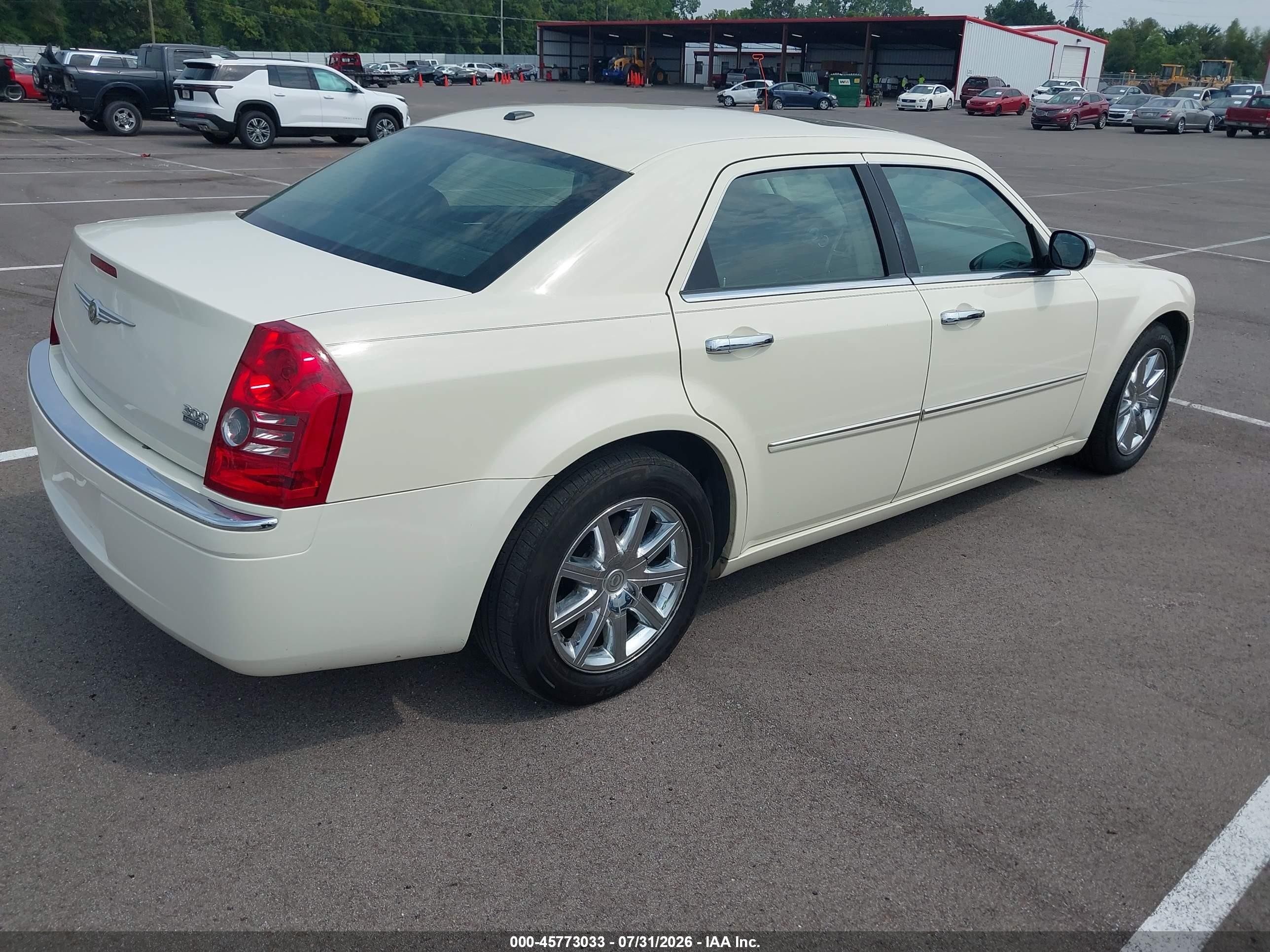 2009 Chrysler 300 Limited Cream vin: 2C3KA33V79H619626