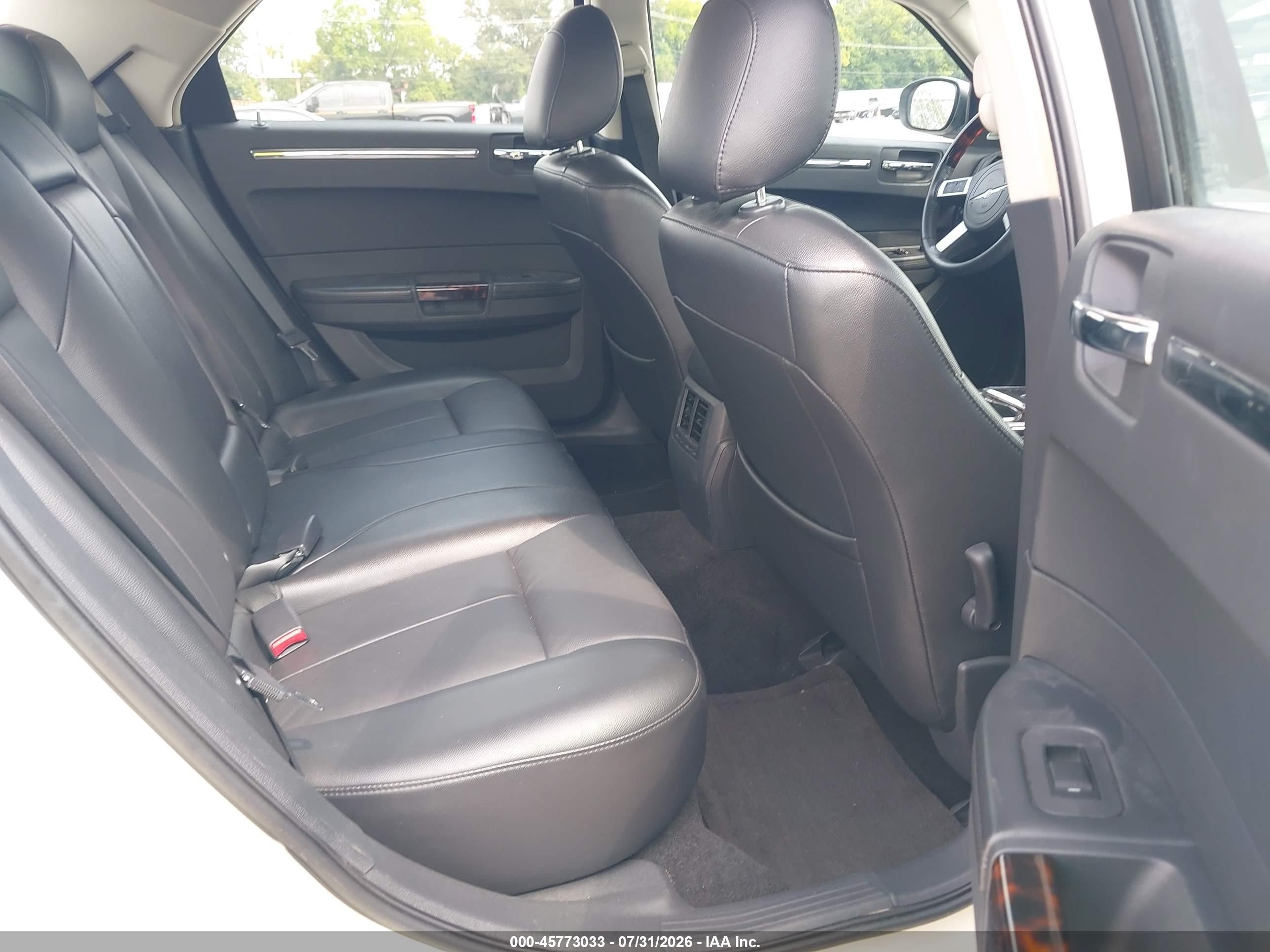 2009 Chrysler 300 Limited Cream vin: 2C3KA33V79H619626