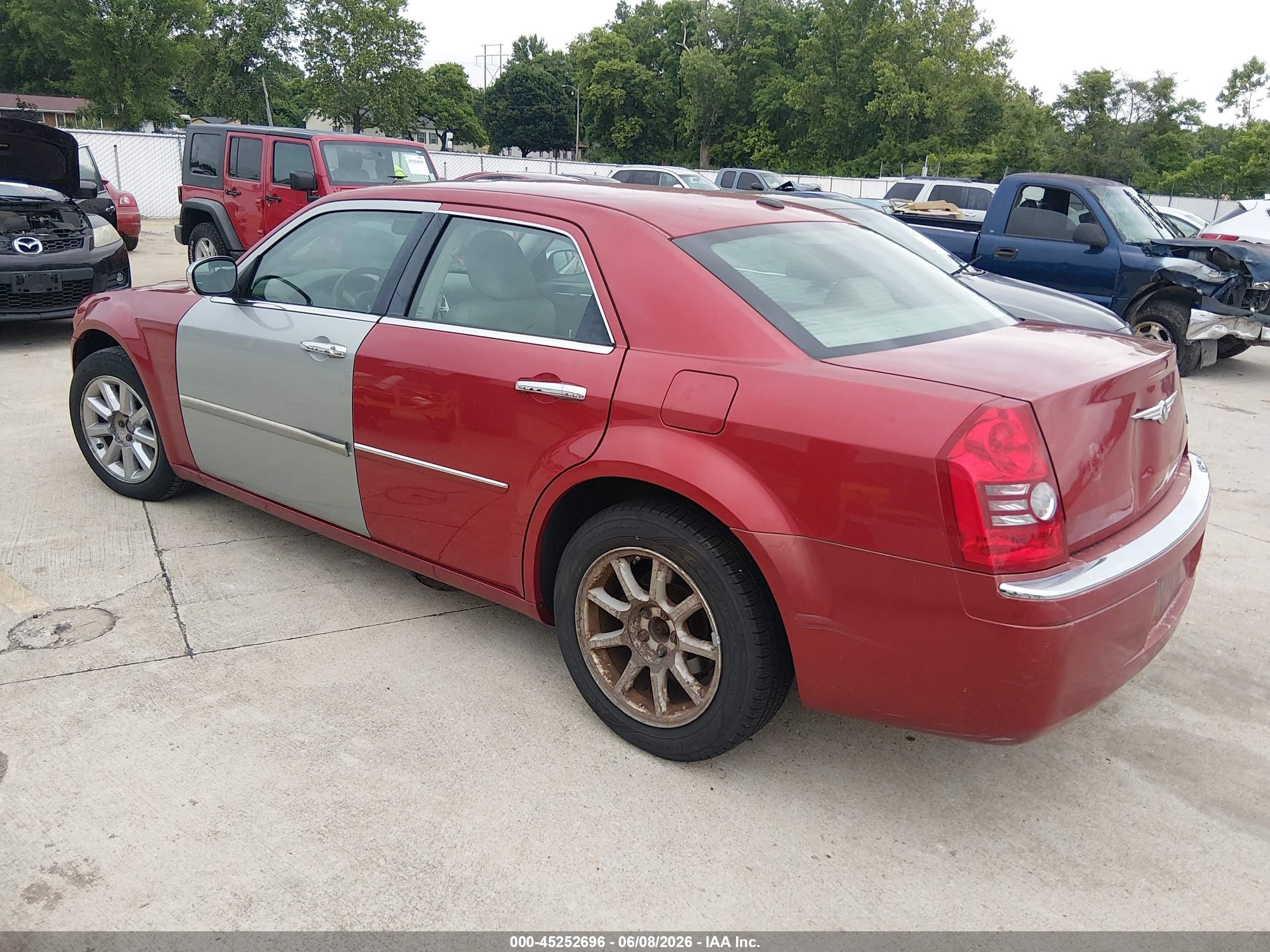 2009 Chrysler 300 Limited Red vin: 2C3KA33V99H576424