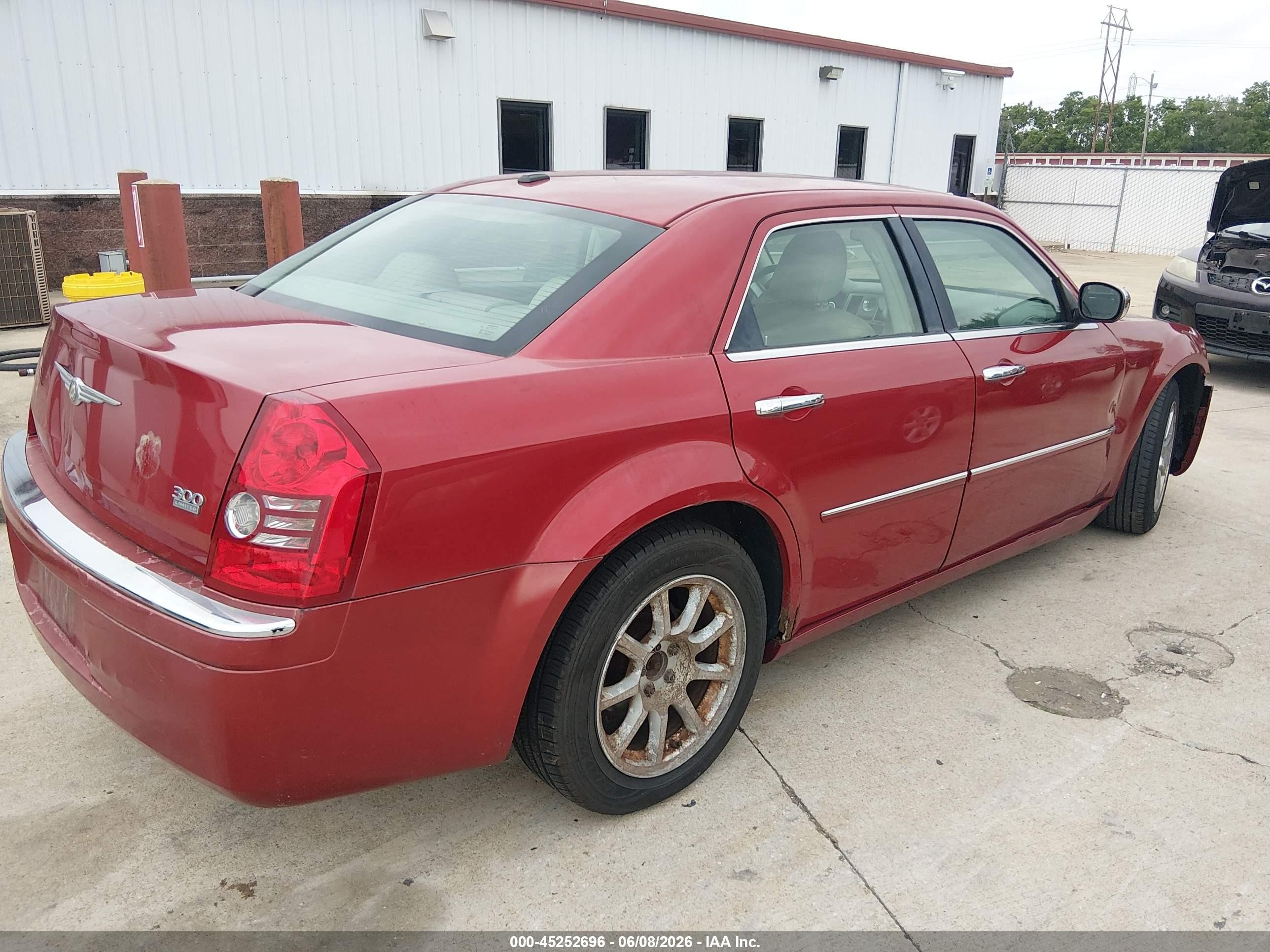 2009 Chrysler 300 Limited Red vin: 2C3KA33V99H576424