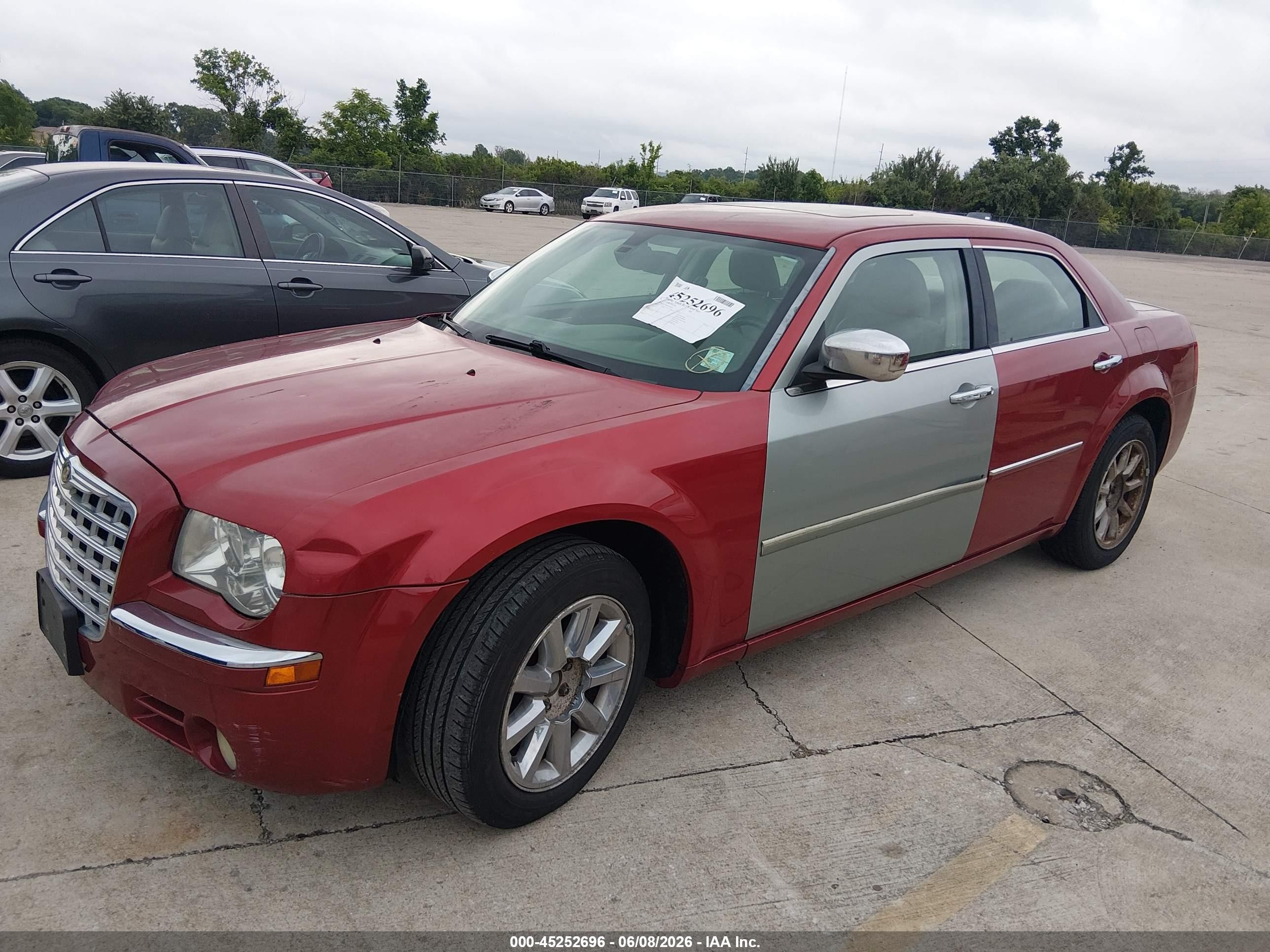 2009 Chrysler 300 Limited Red vin: 2C3KA33V99H576424