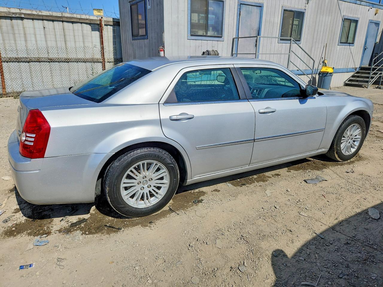 2009 Chrysler 300 Lx Silver vin: 2C3KA43D09H598325
