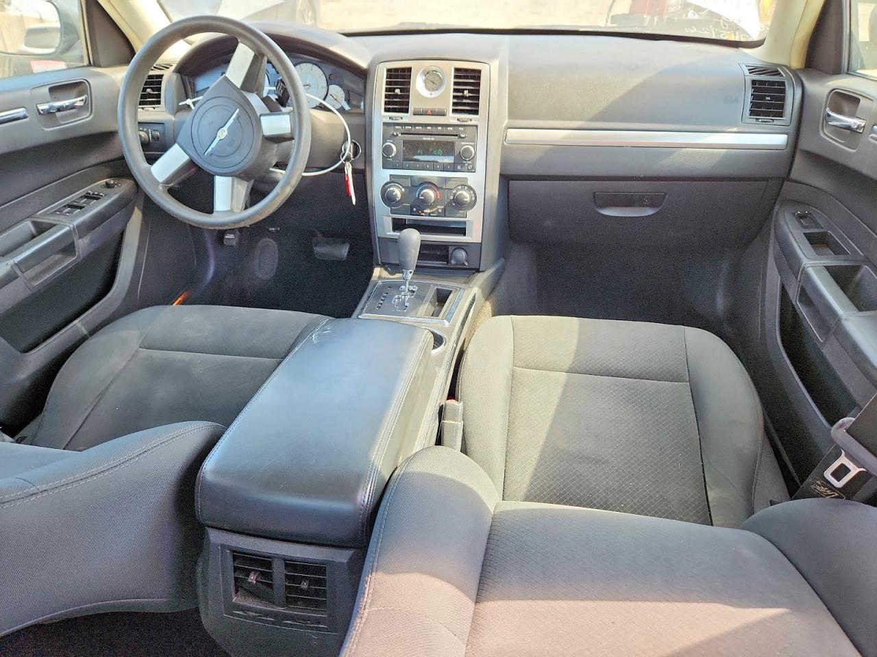 2009 Chrysler 300 Lx Silver vin: 2C3KA43D09H598325