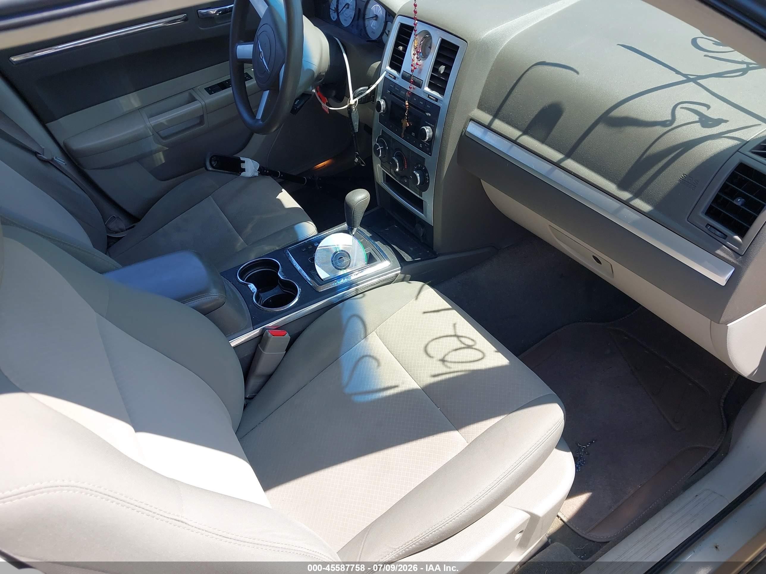 2009 Chrysler 300 Lx Gold vin: 2C3KA43D49H544252