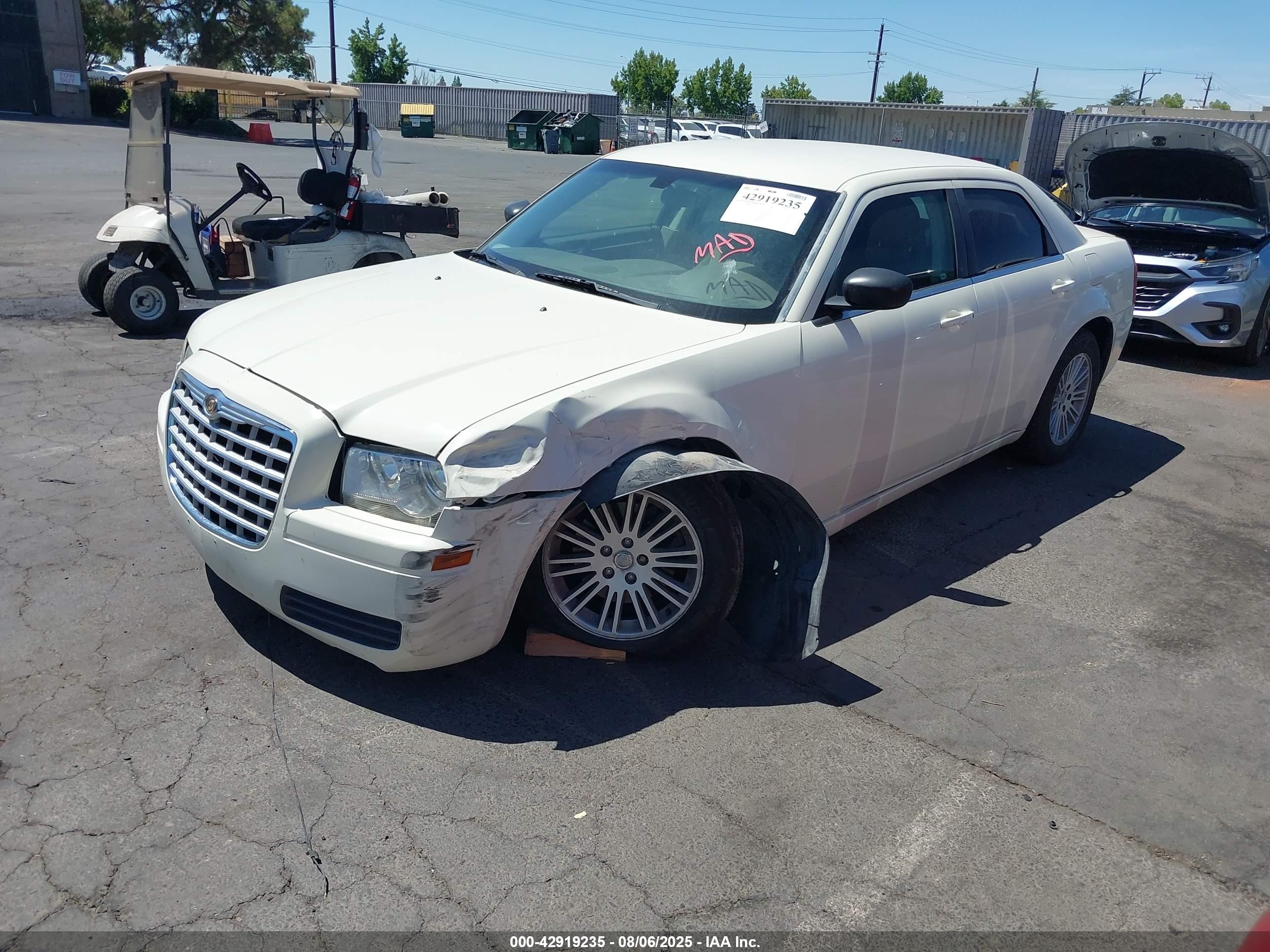 2009 Chrysler 300 Lx Cream vin: 2C3KA43D59H558001